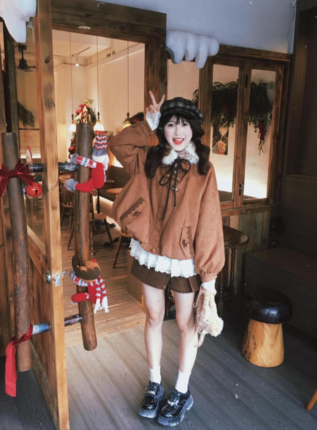 원본 원단 레이스 레이스 스트랩 V넥 긴팔 티셔츠 여성 몸매 가꾸기 홀로우 아웃 만나는 맨위 이미지 3