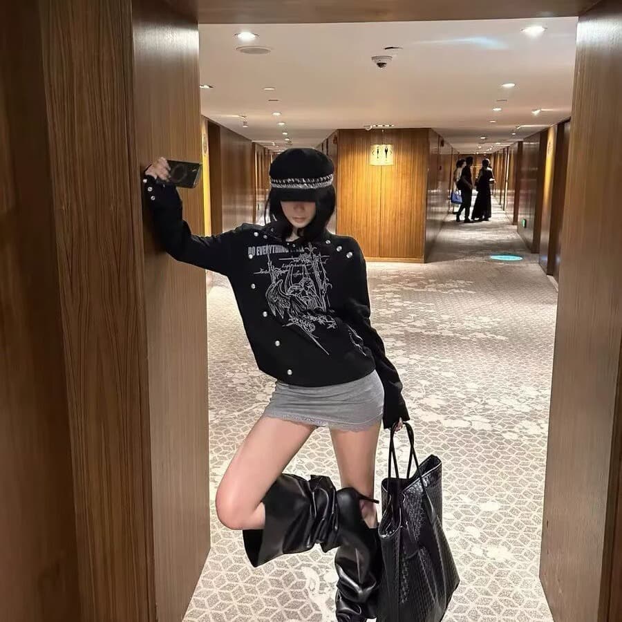 2026 가을 겨울 오리지널 작은 대중 모양의 금속 단추 징 장식 모델링 디자인 센스 재킷 재킷 남녀 상세 이미지 3
