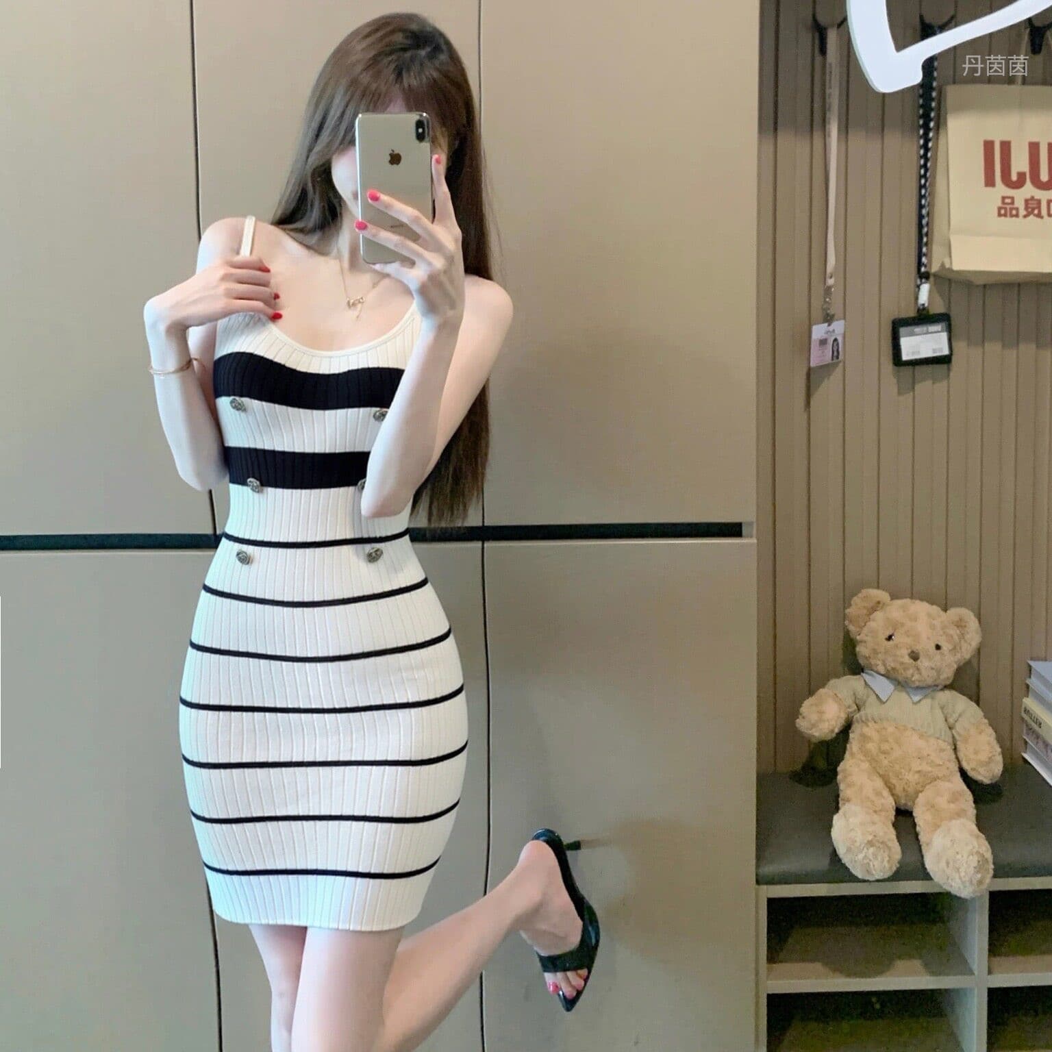 한국 작은 샤넬 스타일 배색 스트라이프 슬립 얼음 실크 여성 드레스 여름 몸매 가꾸기 허리 수축 고급 센스 타이트 스커트 ol 미니 스커트 이미지 6