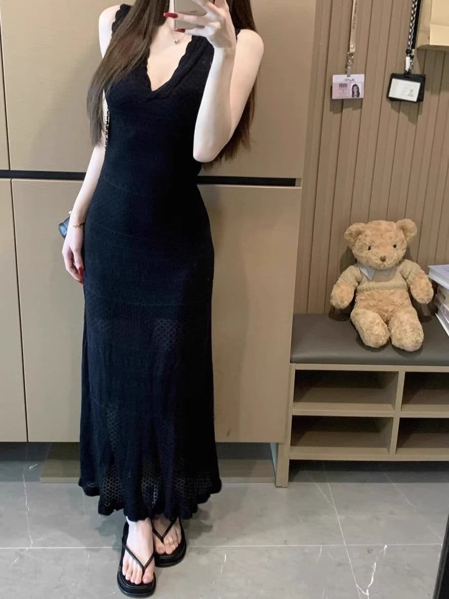 kumikumi 순수한 욕망 바람 섹시함 V넥 홀로우 아웃 조끼 얼음 실크 여성 드레스 여름 몸매 가꾸기 슬림해 보이는 ol 타이트 스커트 이미지 4