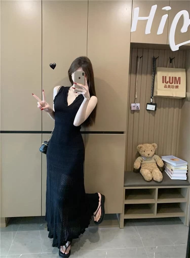 kumikumi 순수한 욕망 바람 섹시함 V넥 홀로우 아웃 조끼 얼음 실크 여성 드레스 여름 몸매 가꾸기 슬림해 보이는 ol 타이트 스커트 이미지 2