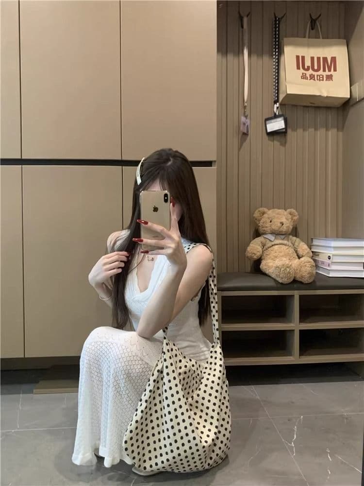 kumikumi 순수한 욕망 바람 섹시함 V넥 홀로우 아웃 조끼 얼음 실크 여성 드레스 여름 몸매 가꾸기 슬림해 보이는 ol 타이트 스커트 상세 이미지 11