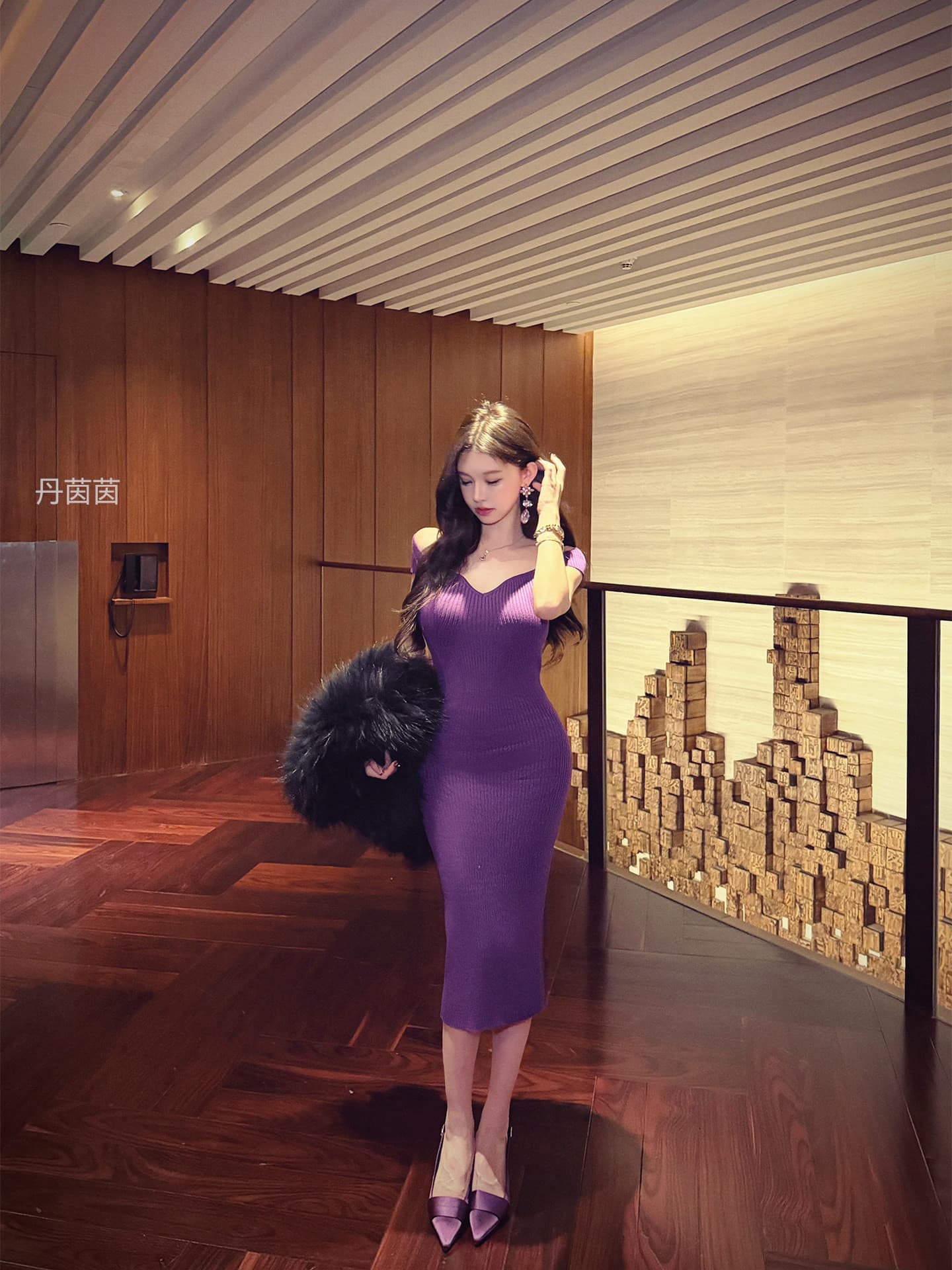 작은 岚 급우 보라색 라임 정향 명문 여성 바람 오프숄더 몸매 가꾸기 얼음 실크 ol 드레스 V넥 허리 수축 타이트 스커트 롱 스커트 이미지 5
