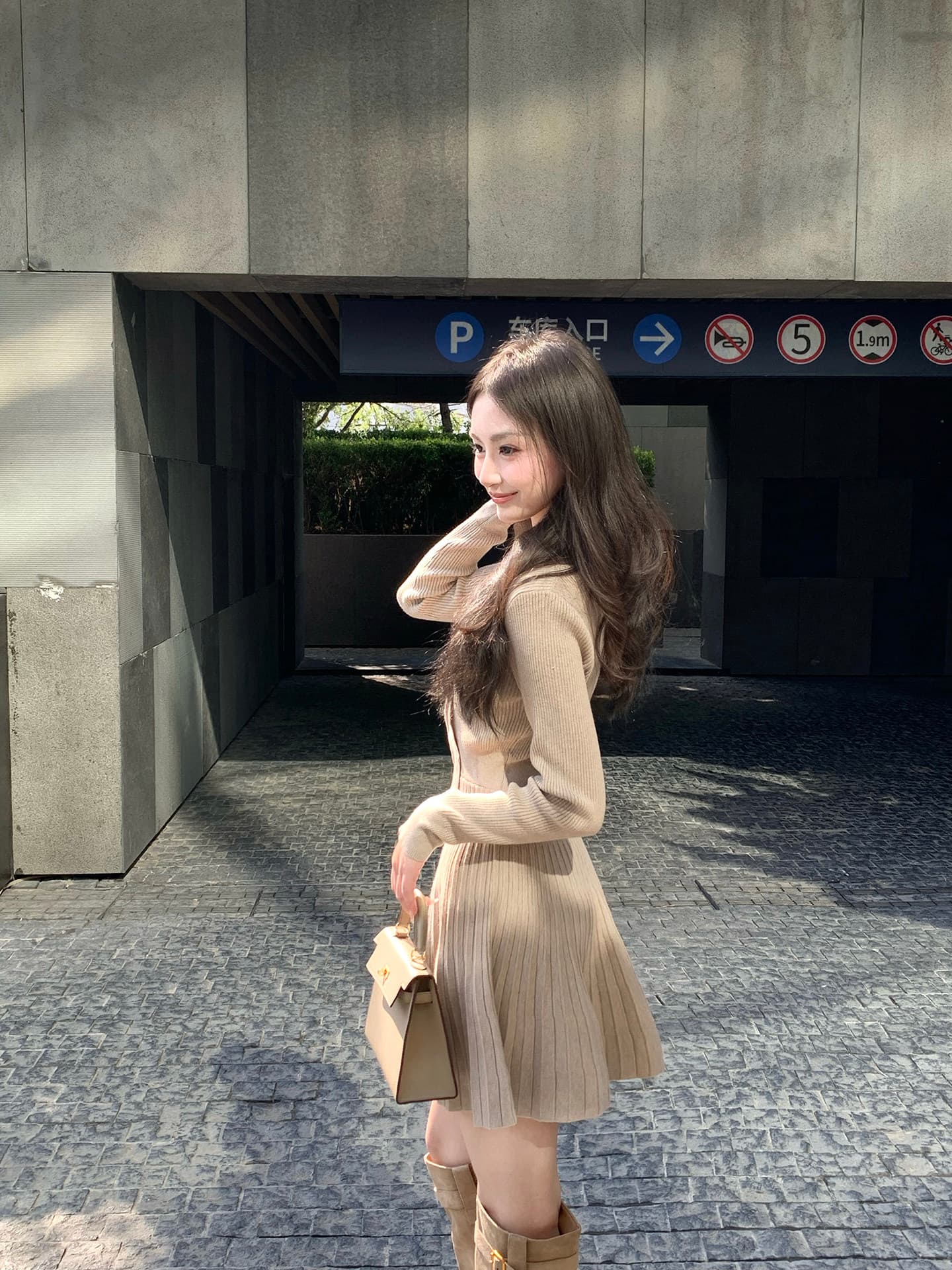 한국 품격 소녀 천 골드 센스 레이스업 V넥 홍콩 스타일 스웨터 니트 드레스 가을 겨울 플리츠 퍼프 우산 치마 상세 이미지 41