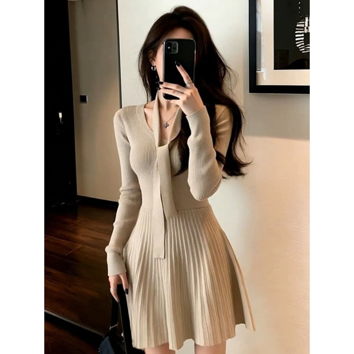 한국 품격 소녀 천 골드 센스 홍콩 스타일 부드러운 숙녀 레이스업 V넥 레이스업 니트 스웨터 플리츠 드레스 이미지 4