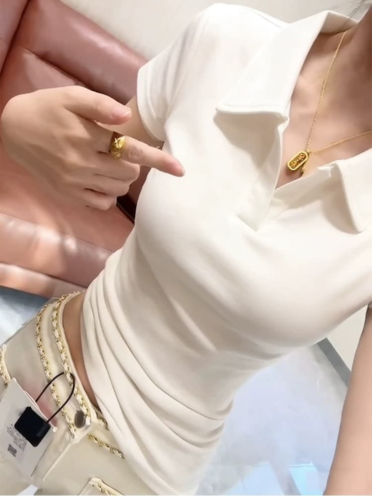 단색 polo 반 개방 칼라 반팔 티셔츠 여성 2026 여름 새로운 몸매 가꾸기 슬림해 보이는 품격 미니멀리즘 쇼트 스타일 맨위 이미지 4