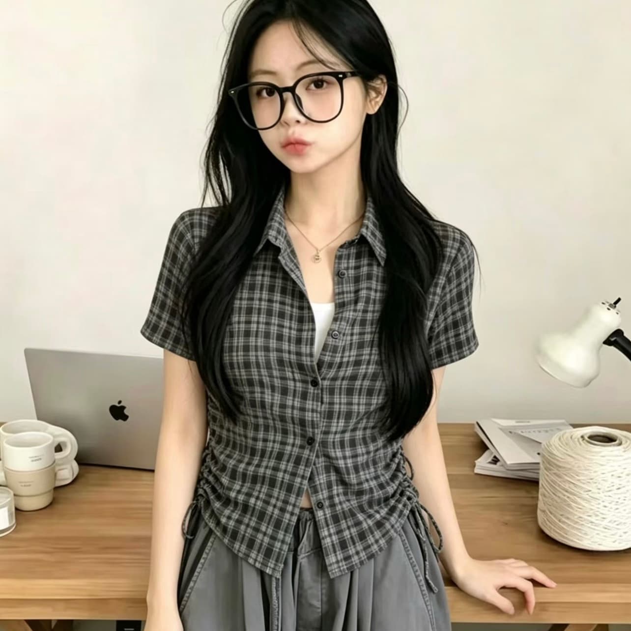 한 부서 체크무늬 반팔 여성 셔츠 여름 디자인 센스 펌프 로프 허리 수축 슬림해 보이는 쇼트 스타일 고유 한 슈퍼 잘 생긴 ~ 중 맨위 상세 이미지 1