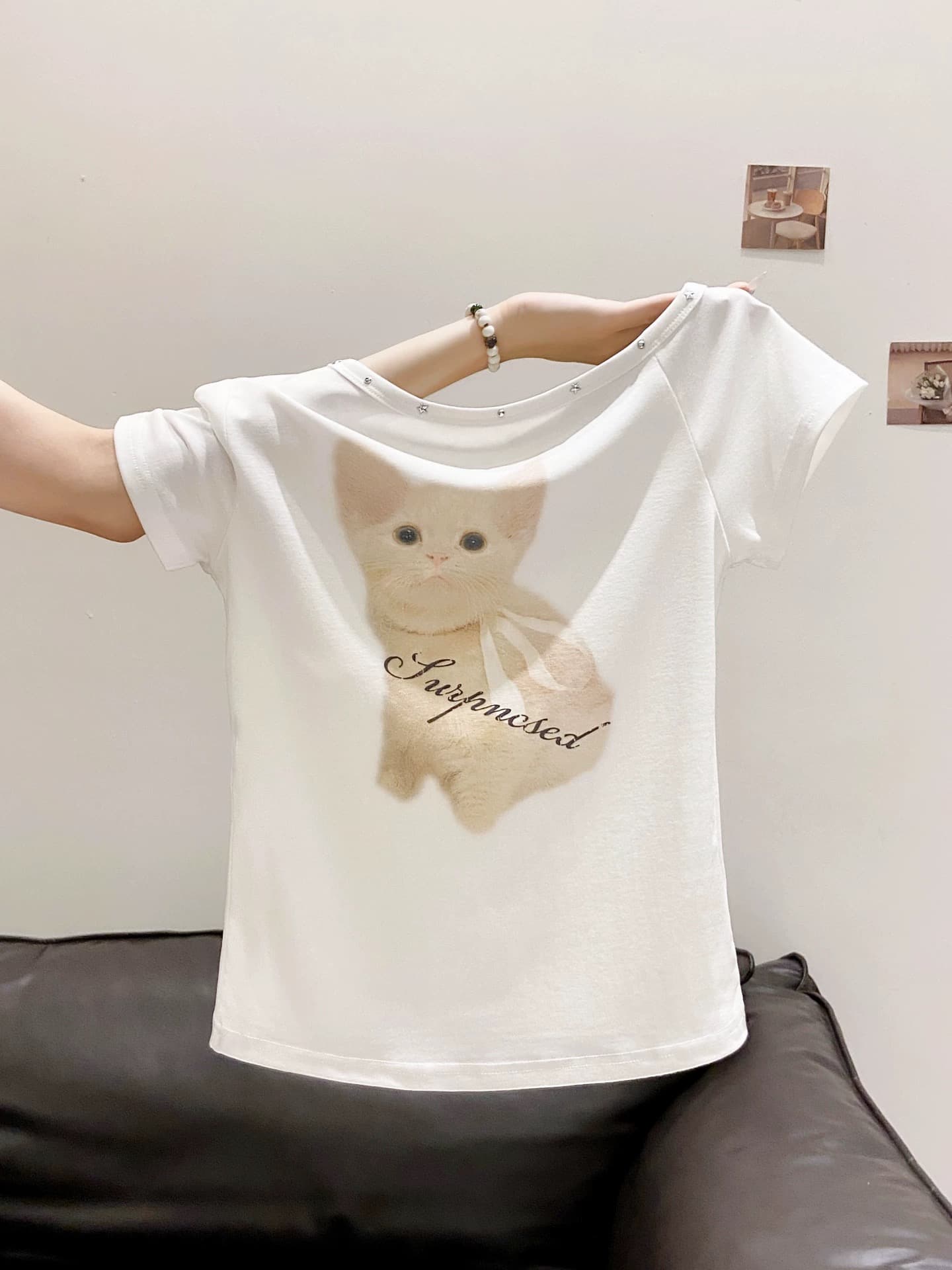 고양이 오프숄더 티셔츠 반팔 여성 여름 풀오버 미니멀리즘 비스듬한 칼라 몸매 가꾸기 다용도 외국 가스 연령 감소 얇은 스타일 맨위 ins 상세 이미지 2
