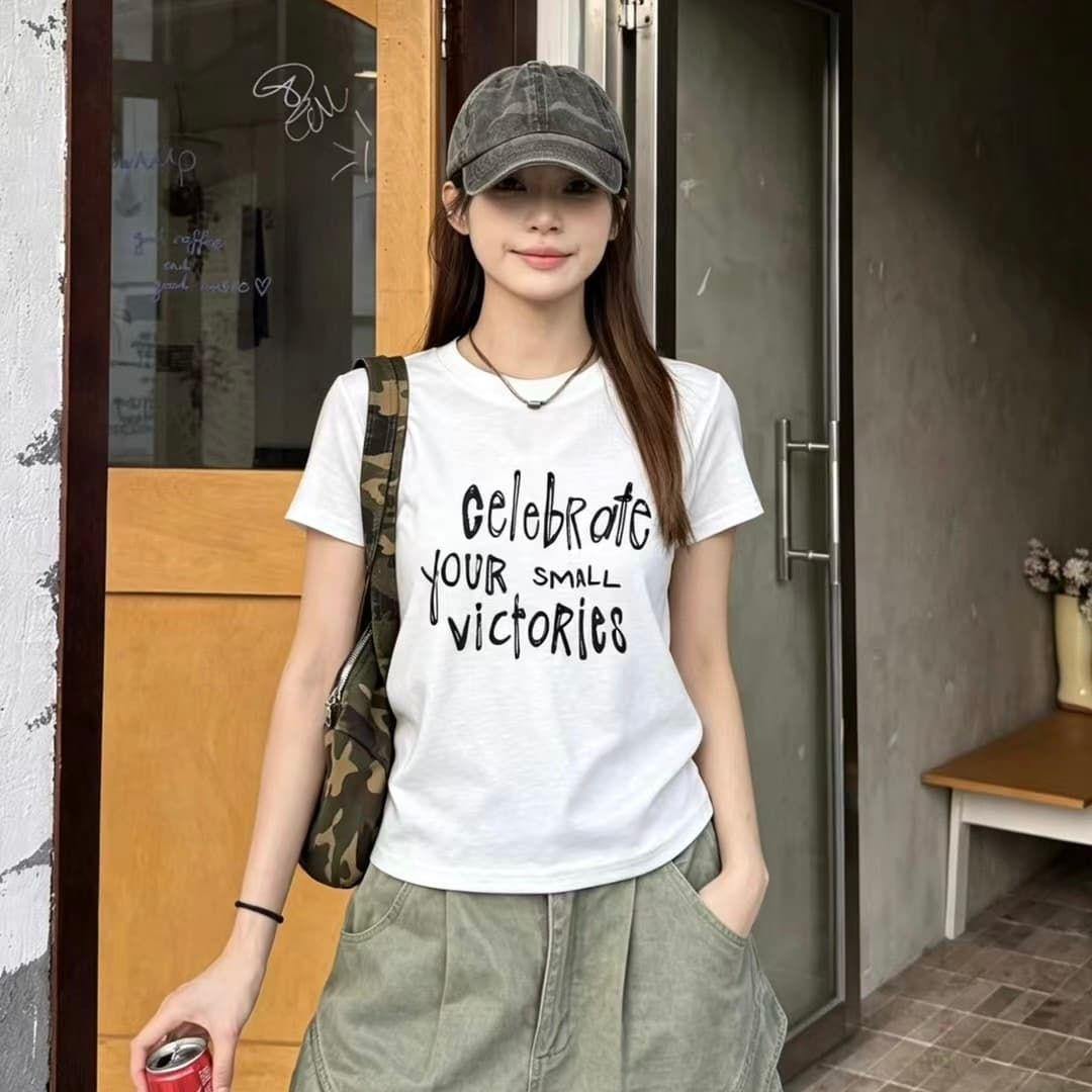 뒤로 비틀림 알파벳 프린트 반팔 티셔츠 여성 디자인 센스 외국 가스 연령 감소 다용도 맨위 상세 이미지 4