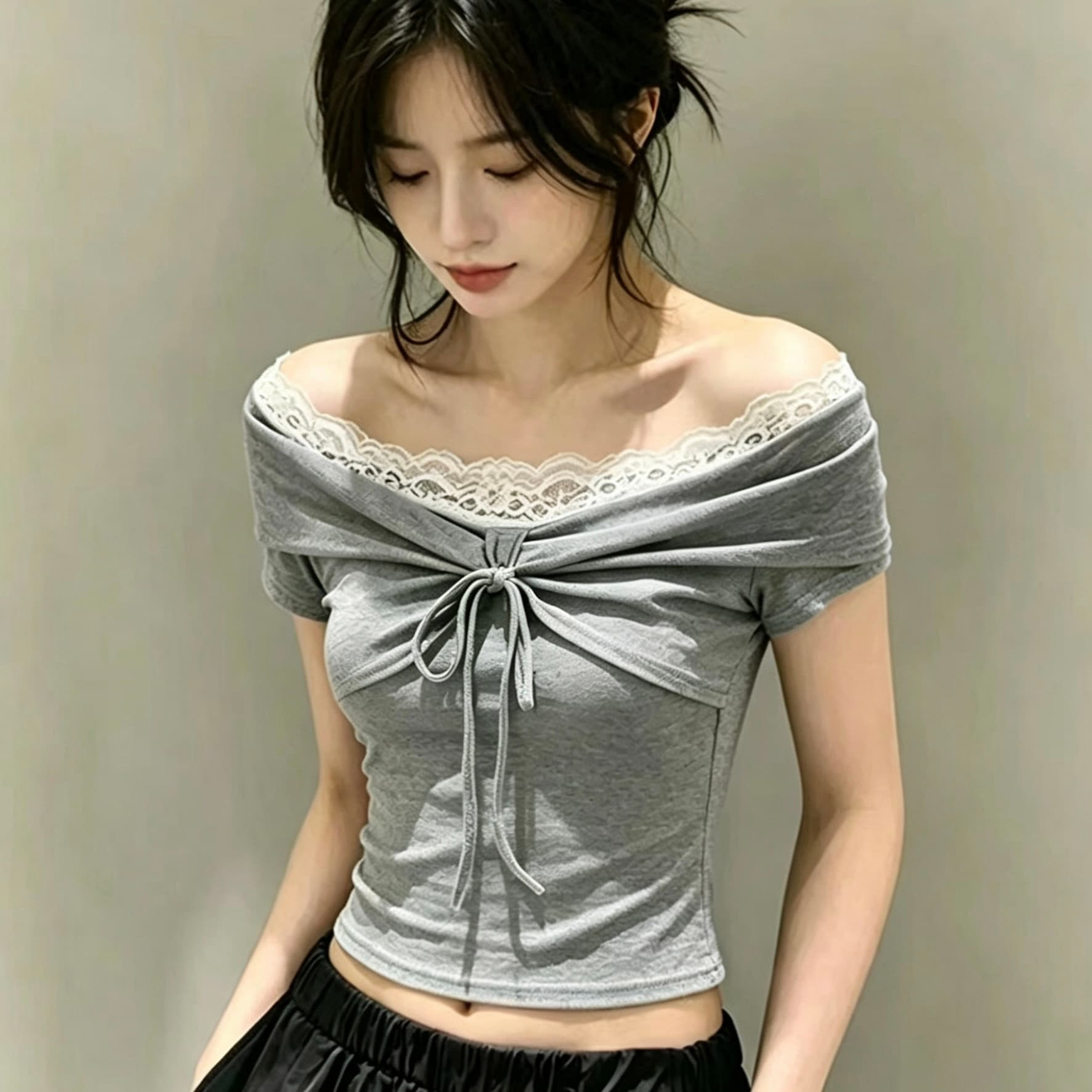 한 부서 오프숄더 반팔 티셔츠 여성 2026 여름 새로운 레이스 측면 레이스업 수신 Pleat 맨위 이미지 3