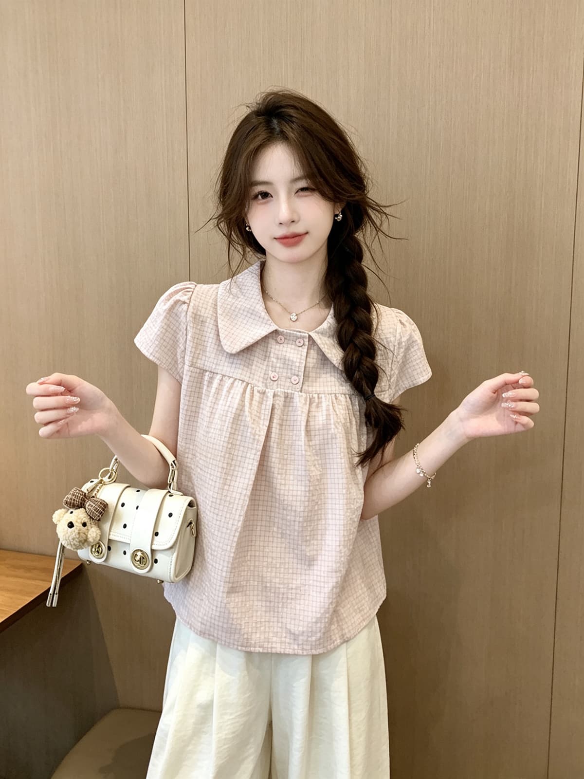 한국 2026 여름 레트로 베이비 칼라 체크무늬 셔츠 여성용 짧은 소매 폴로 칼라 플리츠 슬림해 보이는 연령 감소 루즈핏 맨위 상세 이미지 8