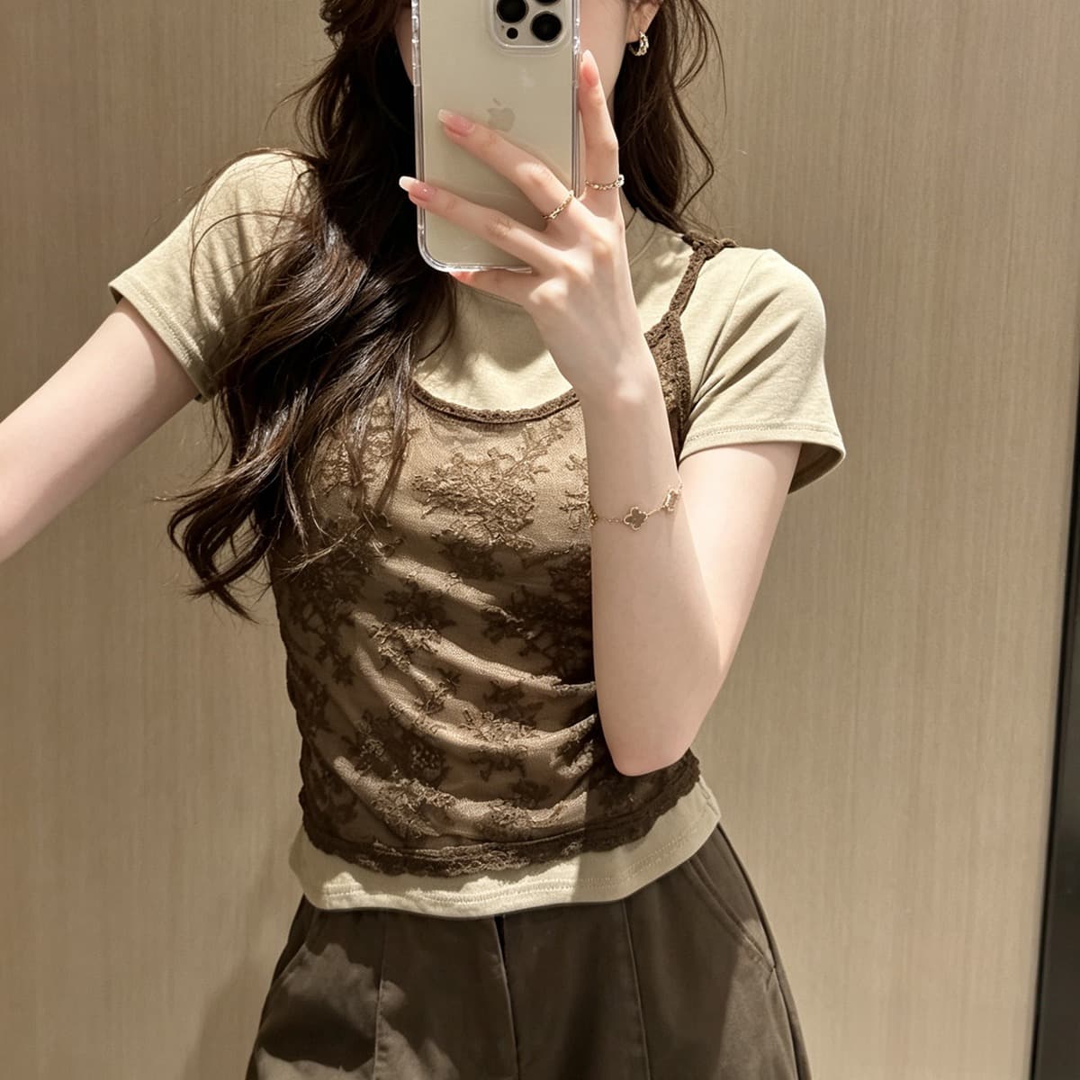 한 부서 레이스 슬립 페이크 레이어드 반팔 티셔츠 2026 여름 새로운 핫걸 몸매 가꾸기 연령 감소 맨위 작은 셔츠 여성 이미지 5