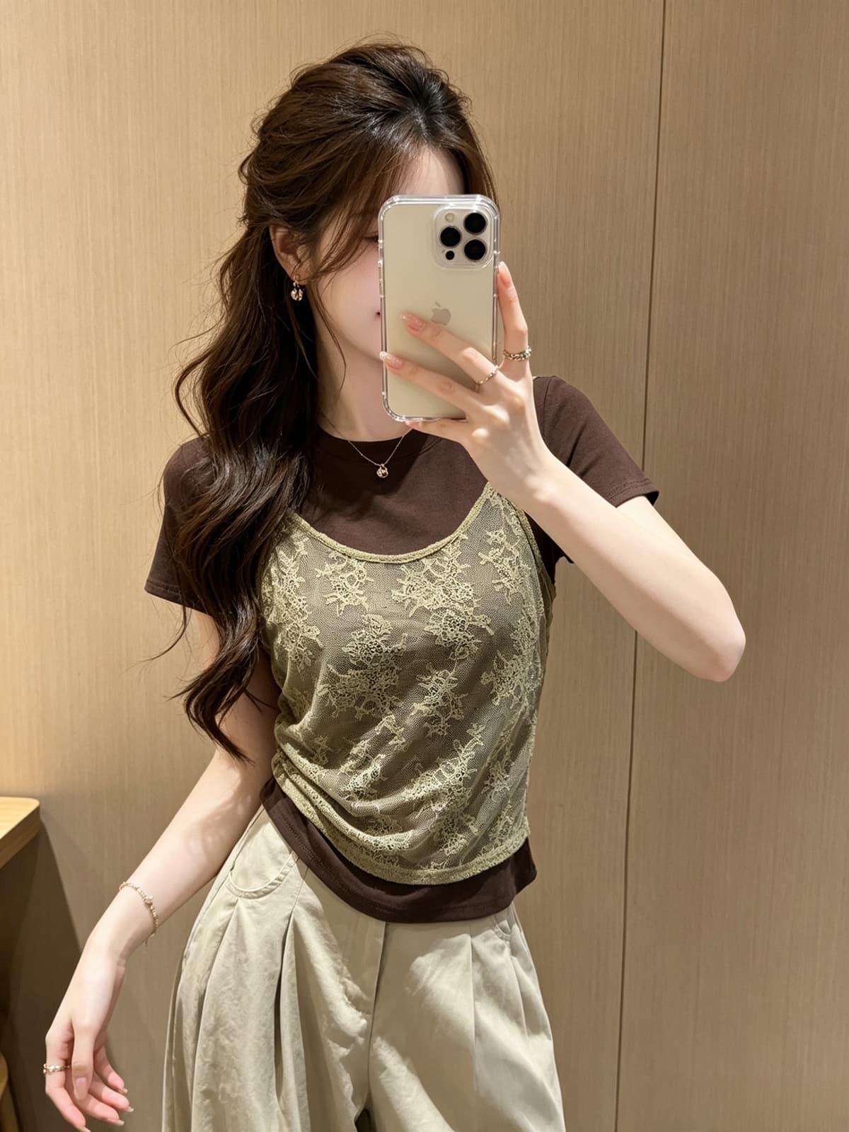 한 부서 레이스 슬립 페이크 레이어드 반팔 티셔츠 2026 여름 새로운 핫걸 몸매 가꾸기 연령 감소 맨위 작은 셔츠 여성 상세 이미지 3