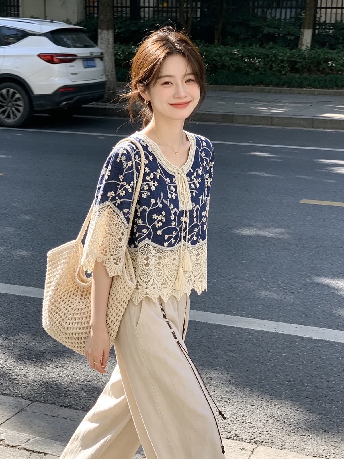 문예 바람 얇은 데님 3 차원 홀로우 아웃 자수 7부 소매 라운드 넥 셔츠 여름 새로운 루즈핏 휴가 맨위 여성 이미지 3