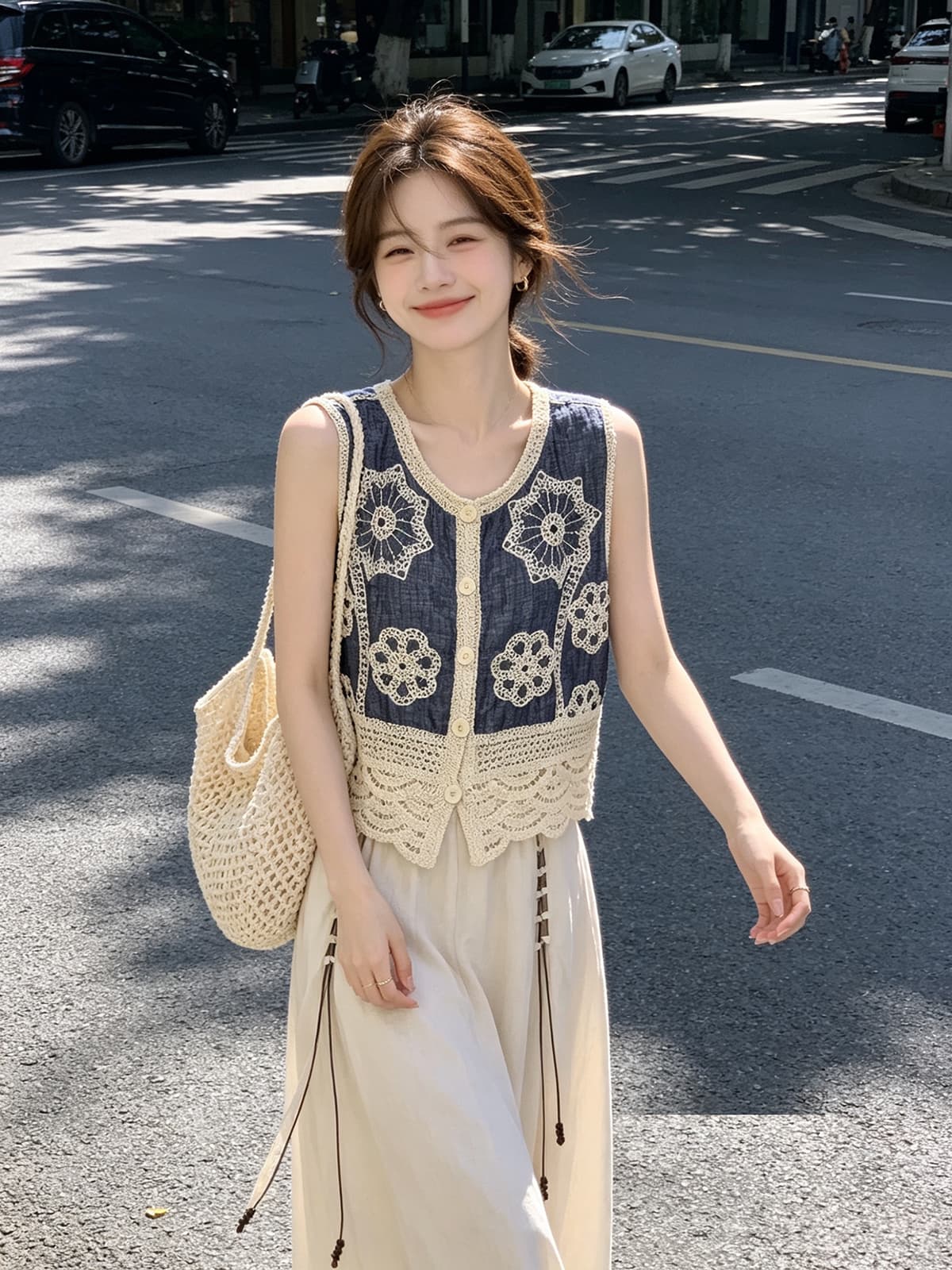 문예 바람 데님 홀로우 아웃 자수 패치워크 민소매 베스트 2026 여름 새로운 휴가 바람 외출용 조끼 맨위 상세 이미지 1