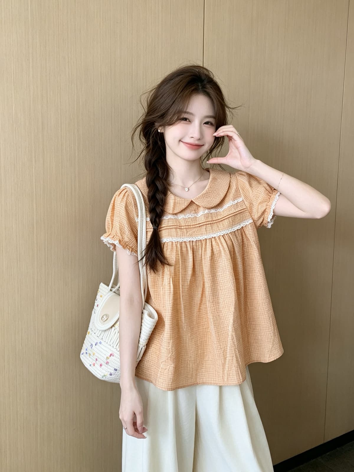달콤함 베이비 칼라 레이스 레이스 거품 소매 여성 셔츠 여름 2026 새로운 디자인 센스 체크무늬 슬림해 보이는 맨위
