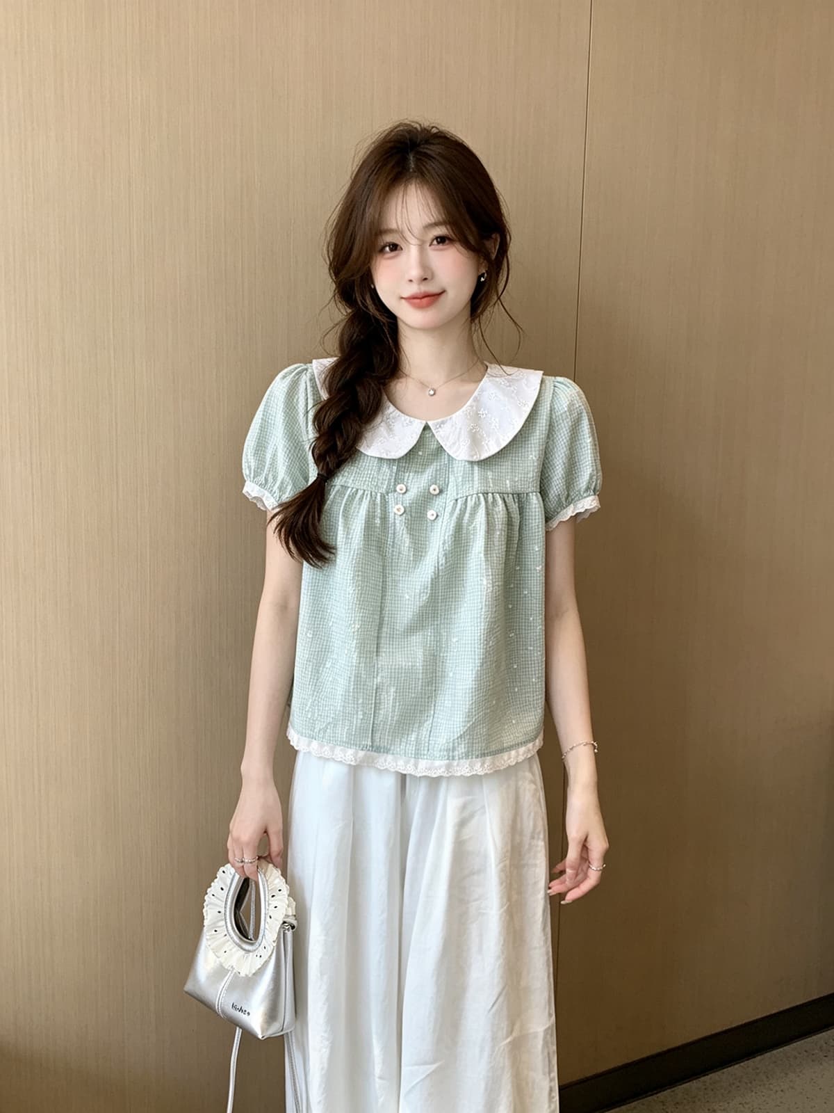 한 부서 체크무늬 3 차원 프린트 패치워크 화이트 베이비 칼라 반팔 셔츠 2026 여름 새로운 루즈핏 맨위 여성 이미지 3