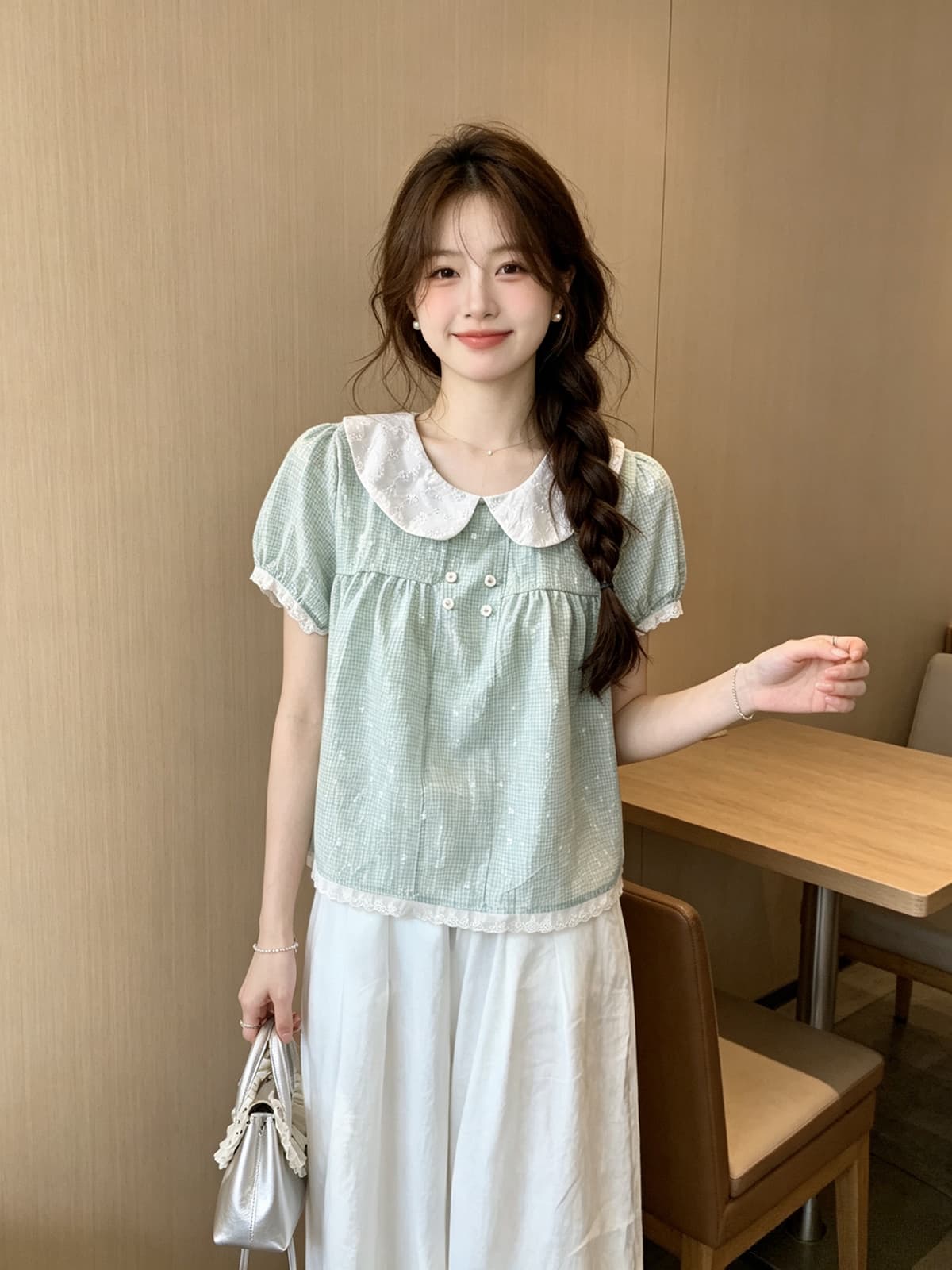 한 부서 체크무늬 3 차원 프린트 패치워크 화이트 베이비 칼라 반팔 셔츠 2026 여름 새로운 루즈핏 맨위 여성 상세 이미지 4