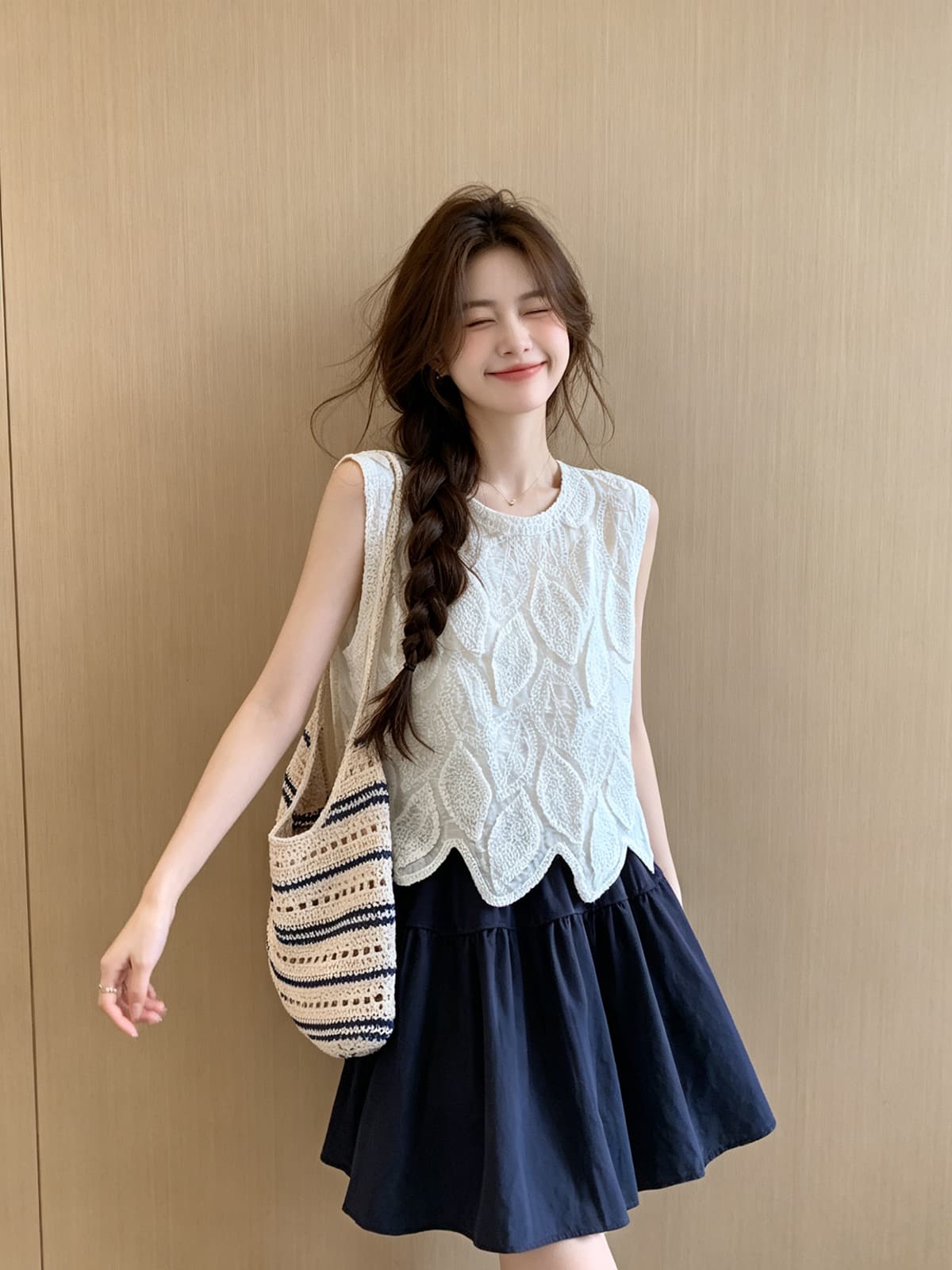프랑스식 홀로우 아웃 자수 민소매 조끼 여성 여름 새로운 디자인 센스 작은 대중 Chic 착용 가져 가라. 다용도 맨위 트렌디 이미지 3