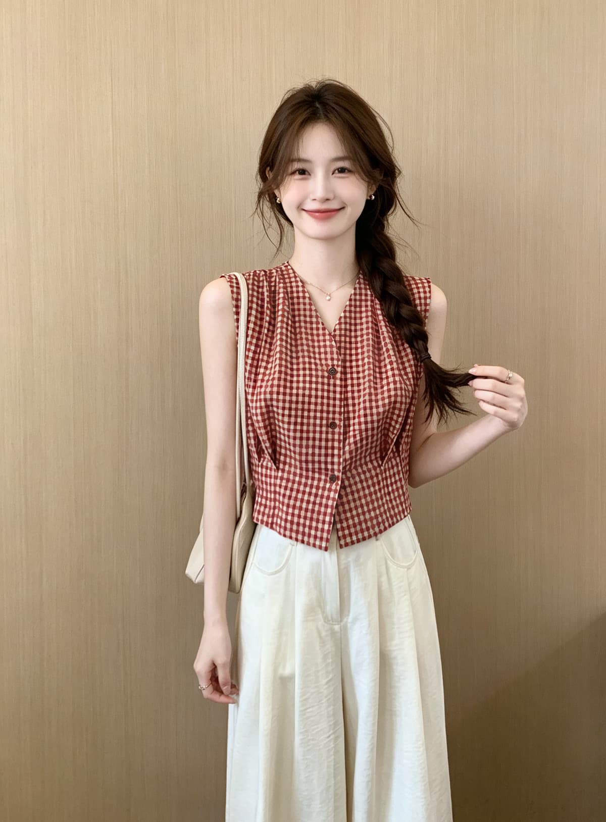 레트로 스타일 항구 바람 체크무늬 작은 키 V넥 민소매 셔츠 2026 여름 새로운 허리 수축 단추 맨위 작은 셔츠 상세 이미지 3
