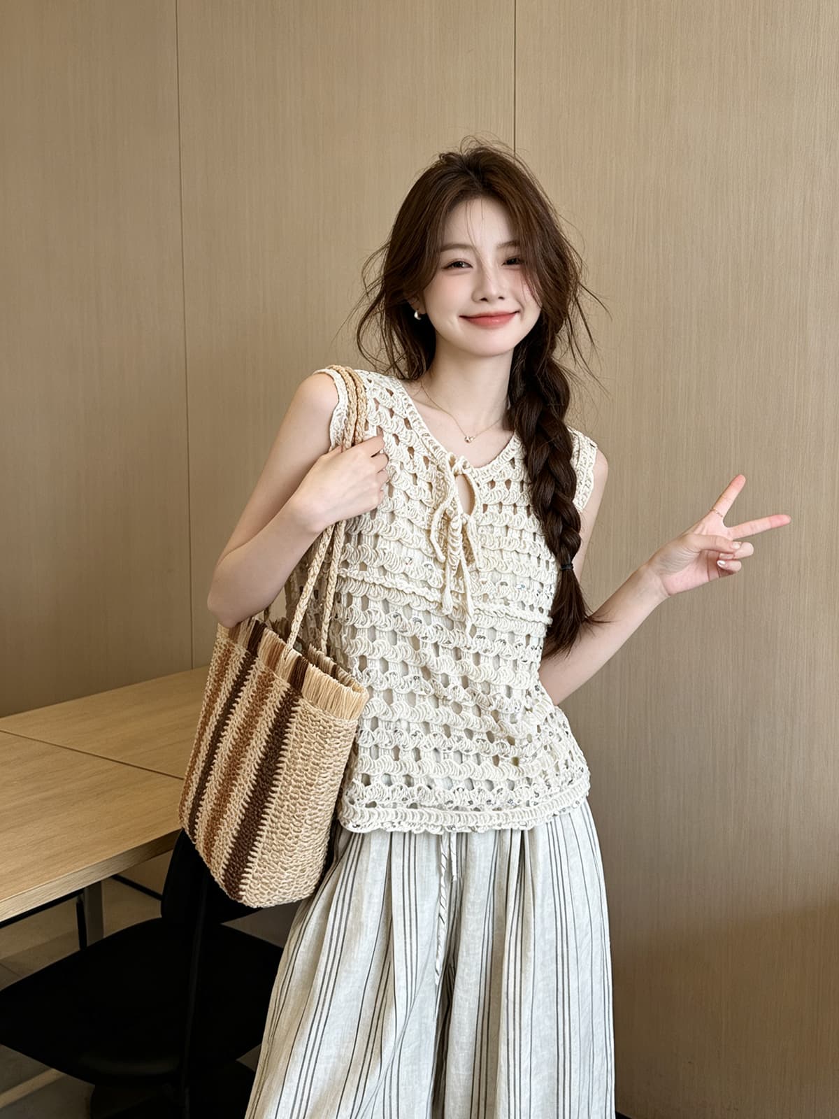 한 부서 홀로우 아웃 스팽글 귀여운 나비 매듭 민소매 조끼 화이트 슬립 투피스 세트 여름 새로운 연령 감소 세트 상세 이미지 5