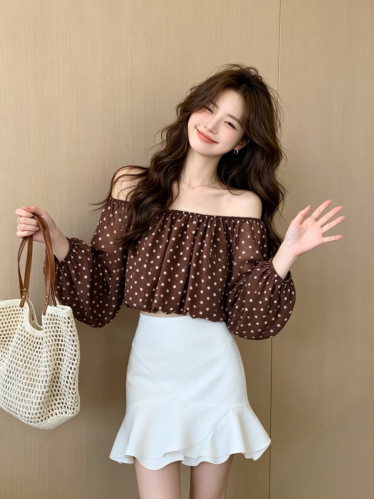 프랑스식 오프숄더 꽃무늬 긴팔 시폰 셔츠 여성 여름 핫걸 쇼트 스타일 품격 디자인 센스 오프숄더 셔츠 맨위 이미지 3