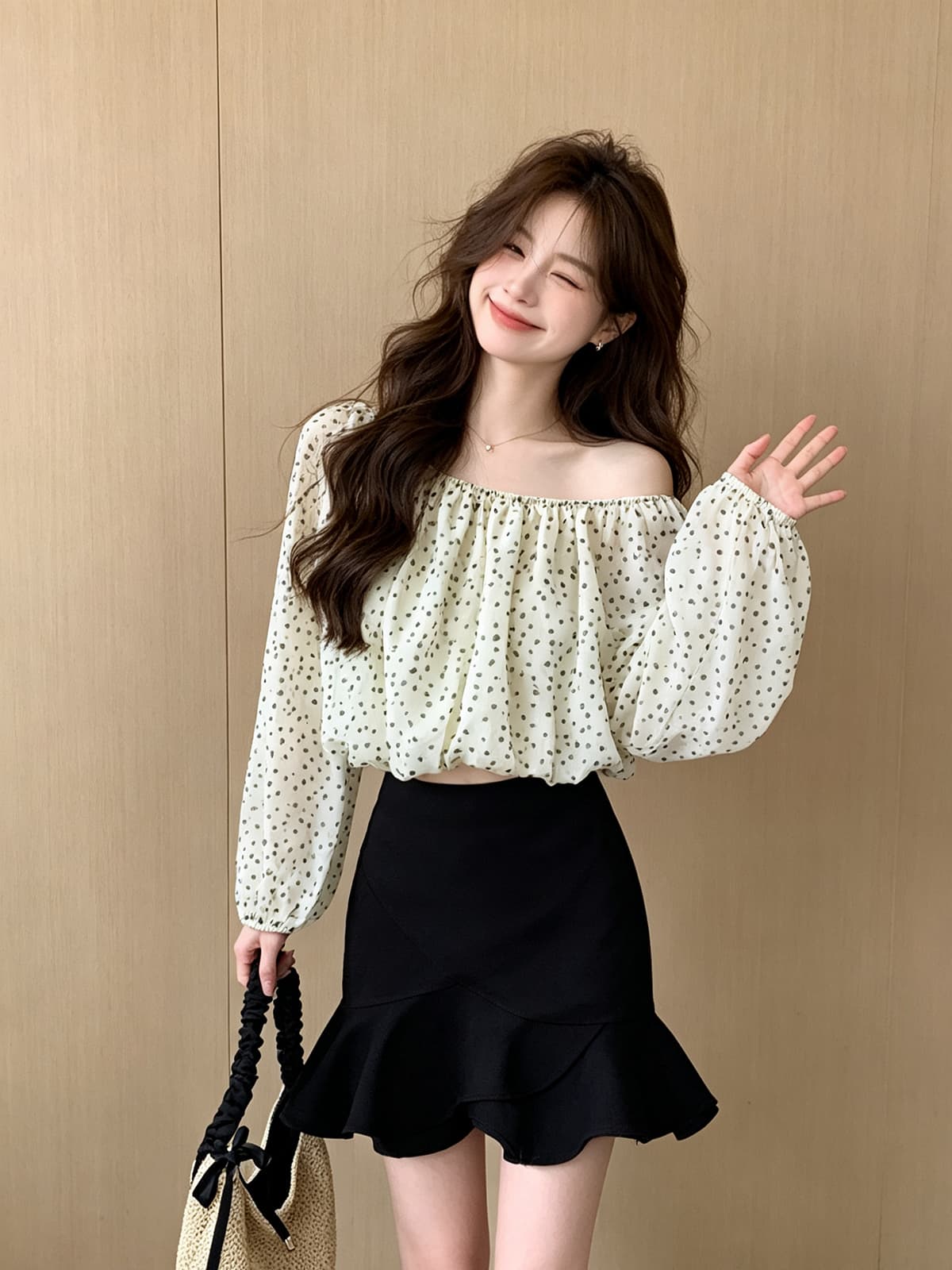 프랑스식 오프숄더 꽃무늬 긴팔 시폰 셔츠 여성 여름 핫걸 쇼트 스타일 품격 디자인 센스 오프숄더 셔츠 맨위 상세 이미지 1