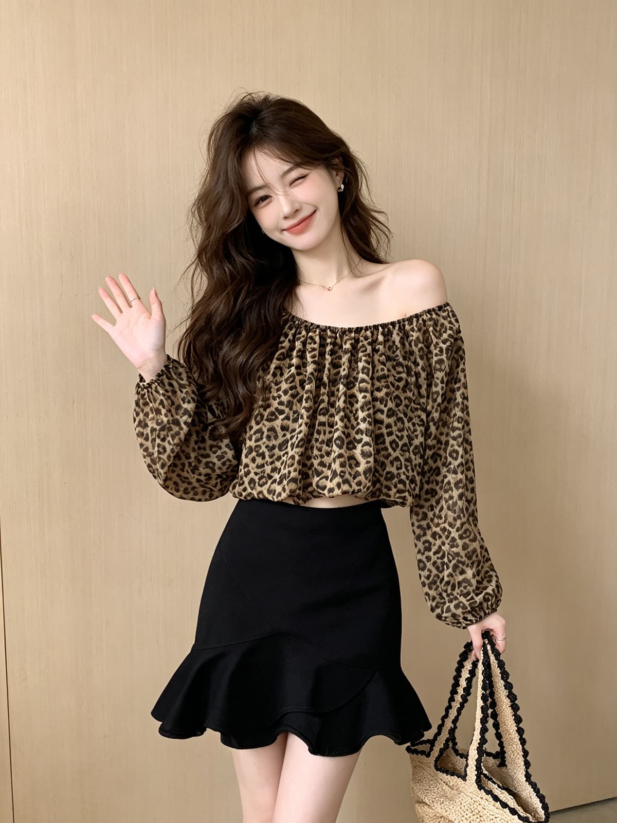 프랑스식 오프숄더 꽃무늬 긴팔 시폰 셔츠 여성 여름 핫걸 쇼트 스타일 품격 디자인 센스 오프숄더 셔츠 맨위 상세 이미지 2