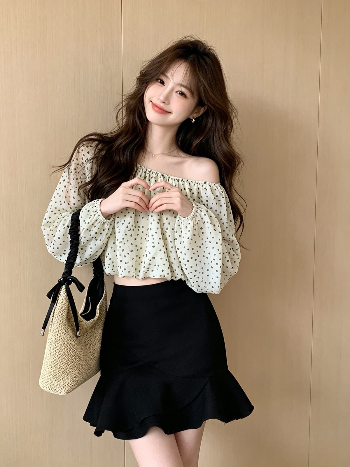 프랑스식 오프숄더 꽃무늬 긴팔 시폰 셔츠 여성 여름 핫걸 쇼트 스타일 품격 디자인 센스 오프숄더 셔츠 맨위 상세 이미지 10