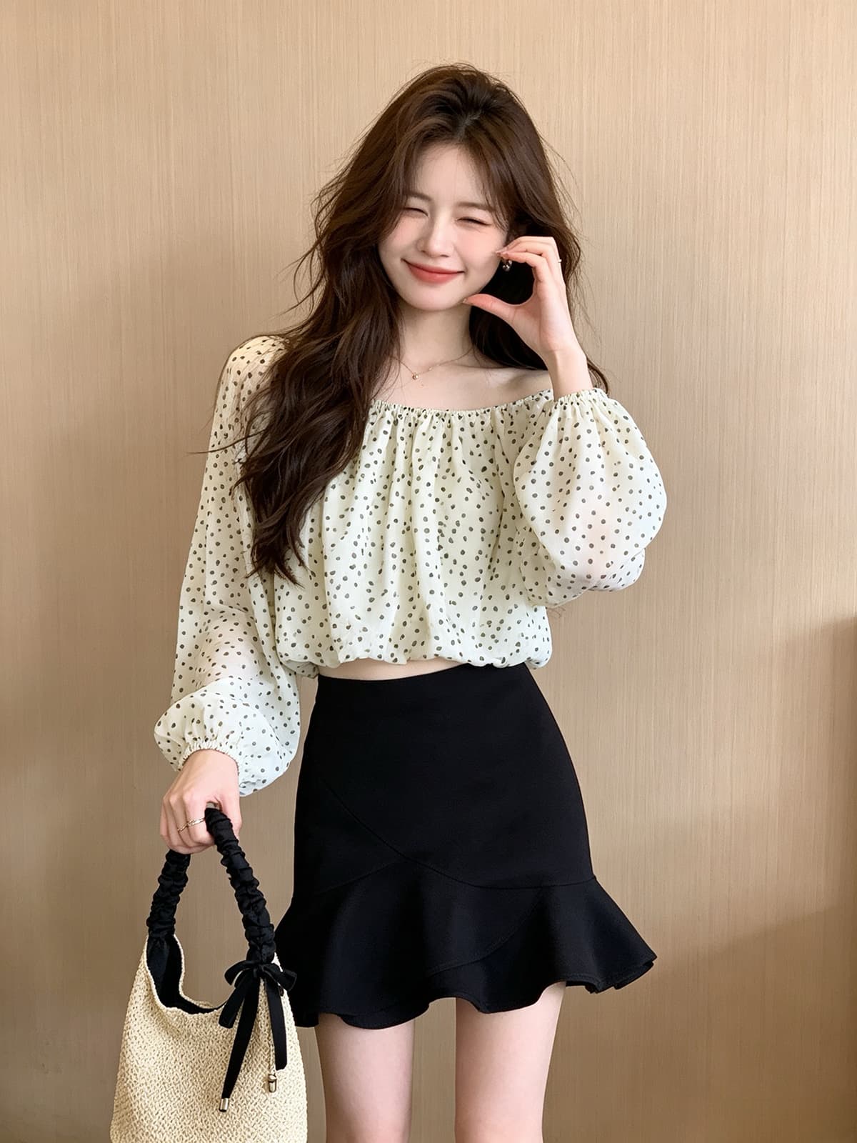 프랑스식 오프숄더 꽃무늬 긴팔 시폰 셔츠 여성 여름 핫걸 쇼트 스타일 품격 디자인 센스 오프숄더 셔츠 맨위 상세 이미지 11