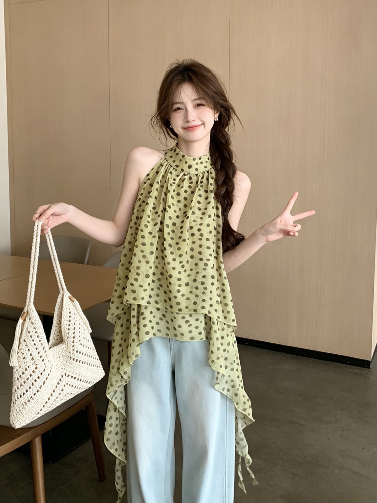 한 부서 행침 목 도트 무늬 시폰 셔츠 여성 여름 불규칙 백리스 민소매 맨위 디자인 센스 작은 대중 품격 슬립 트렌디