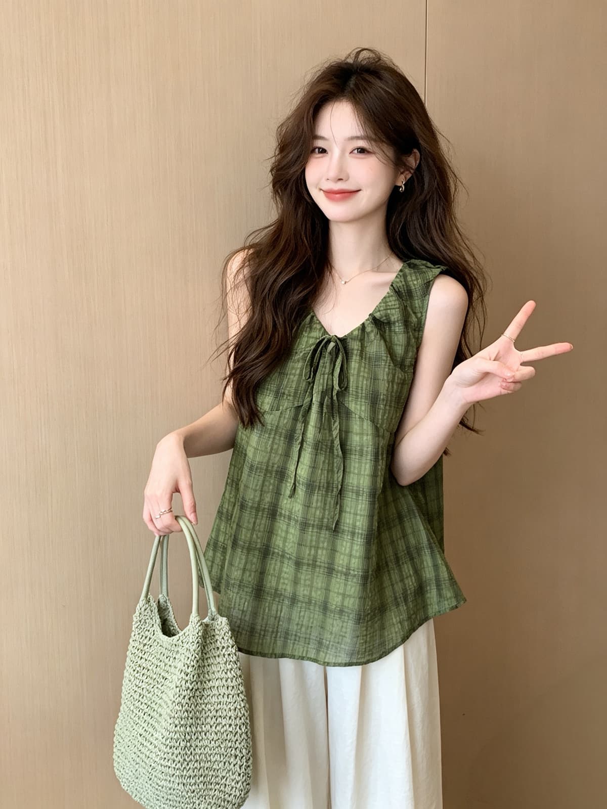 레트로 체크무늬 조끼 여성 여름 2026 새로운 한 부서 패션 루즈핏 레이스업 외국 가스 다용도 얇은 스타일 맨위 이미지 2