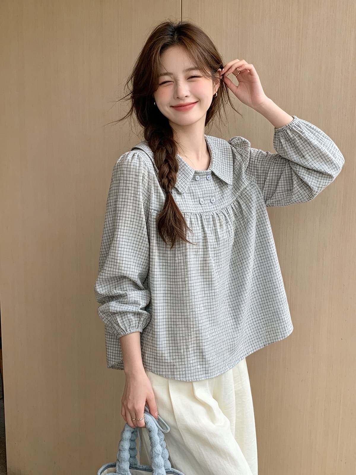 한국 가을 레트로 베이비 칼라 체크무늬 긴팔 셔츠 여성용 짧은 소매 폴로 칼라 플리츠 슬림해 보이는 연령 감소 루즈핏 맨위 상세 이미지 2