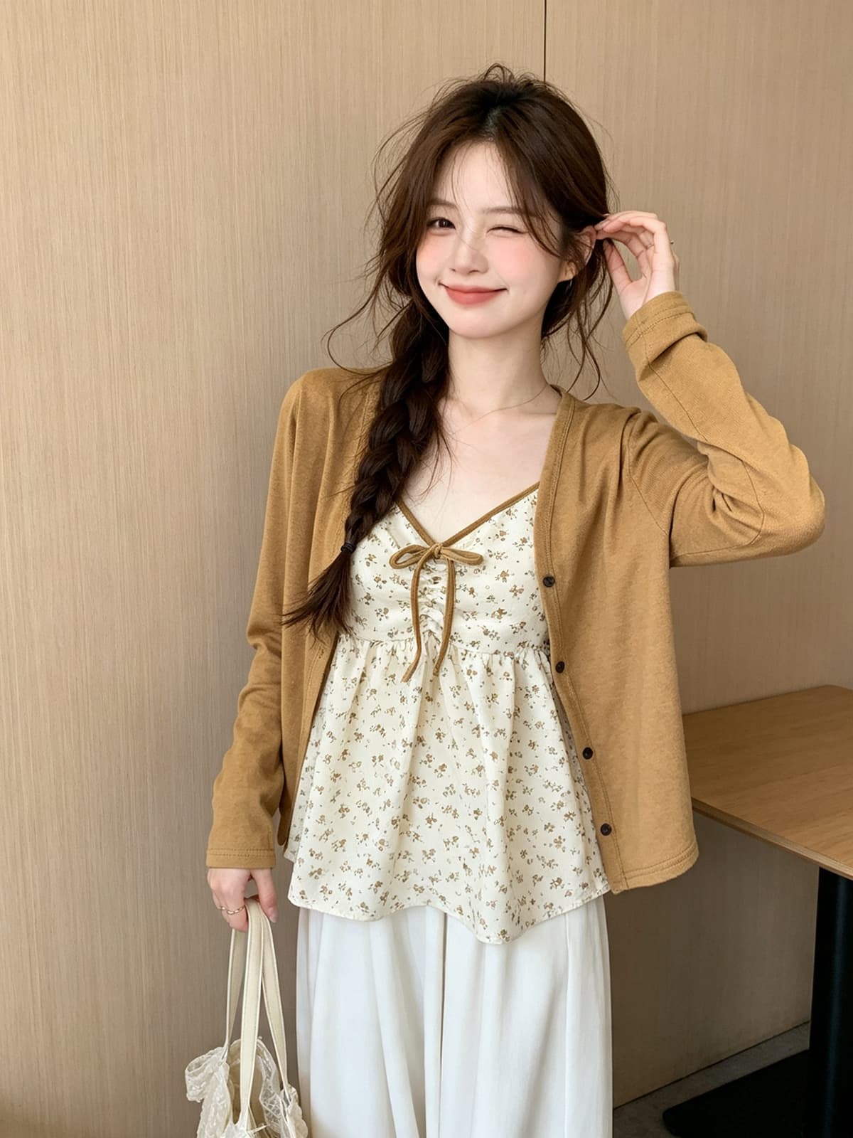 한 부서 달콤함 꽃무늬 스트랩 루즈핏 슬립 맨위 단색 외부 피 투피스 세트 가을 새로운 스택 착용 세트 여성 상세 이미지 8