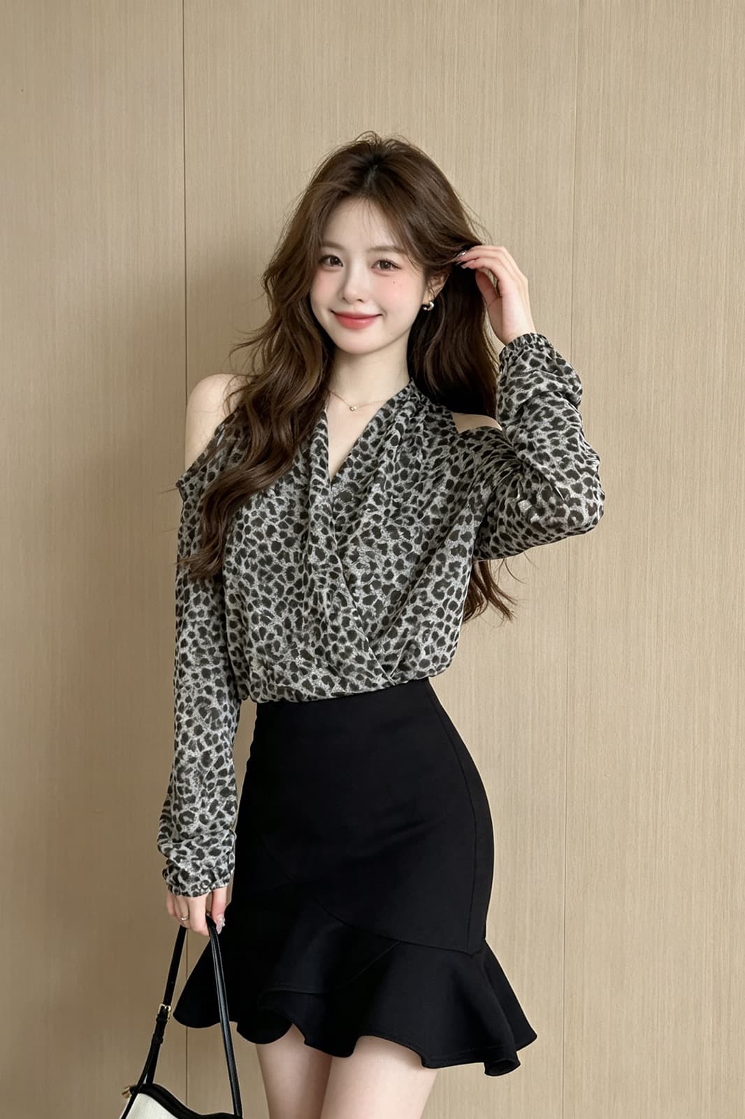홍콩 스타일 홀로우 아웃 오프숄더 V넥 긴팔 레오파드 무늬 쉬폰 여성 셔츠 가을 새로운 허리 수축 슬림해 보이는 벌룬 소매 맨위 이미지 6