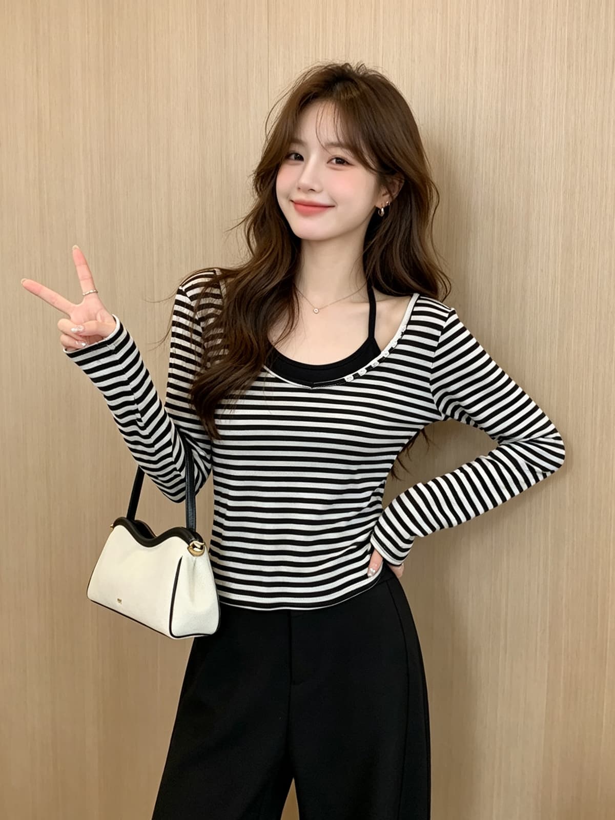 레트로 천년기 바람 스트라이프 행침 목 인사이드 가져 가라. 투피스 세트 가을 새로운 스트라이프 V넥 긴팔 티셔츠 스택 착용 맨위 여성 이미지 2