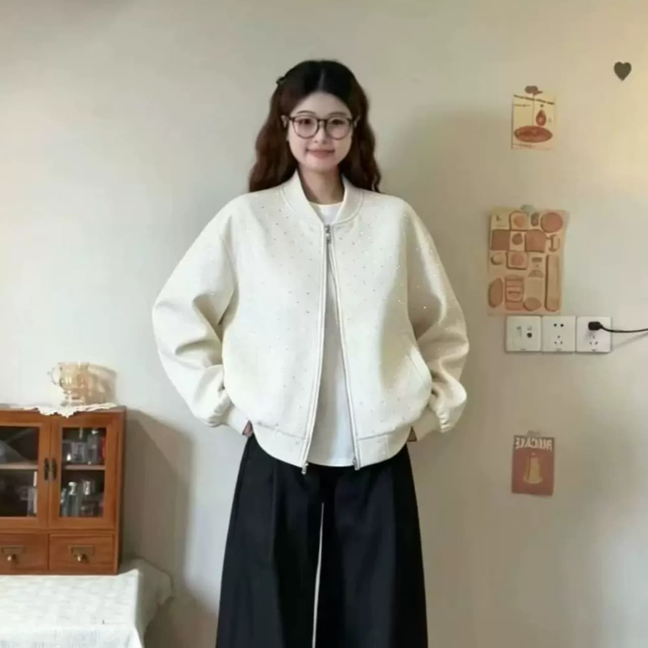 유럽 상품 무거운 이른 봄 여름 2026 년 새로운 여성 의류 작은 대중 품격 재킷 고급 센스 아름다운 착용 잡아라. 의류 이미지 3