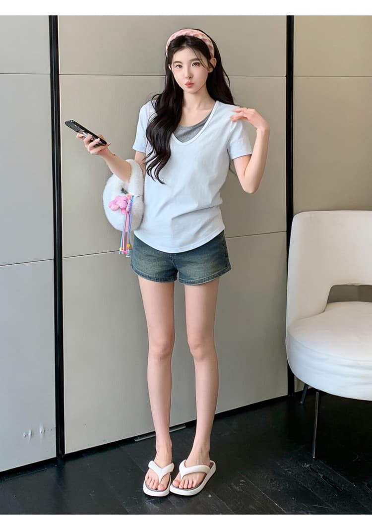 실사 2026 새로운 출산 착용 페이크 레이어드 배색 V넥 반팔 여름 한국 스타일 루즈핏 슬림해 보이는 캐주얼 맨위 상세 이미지 16