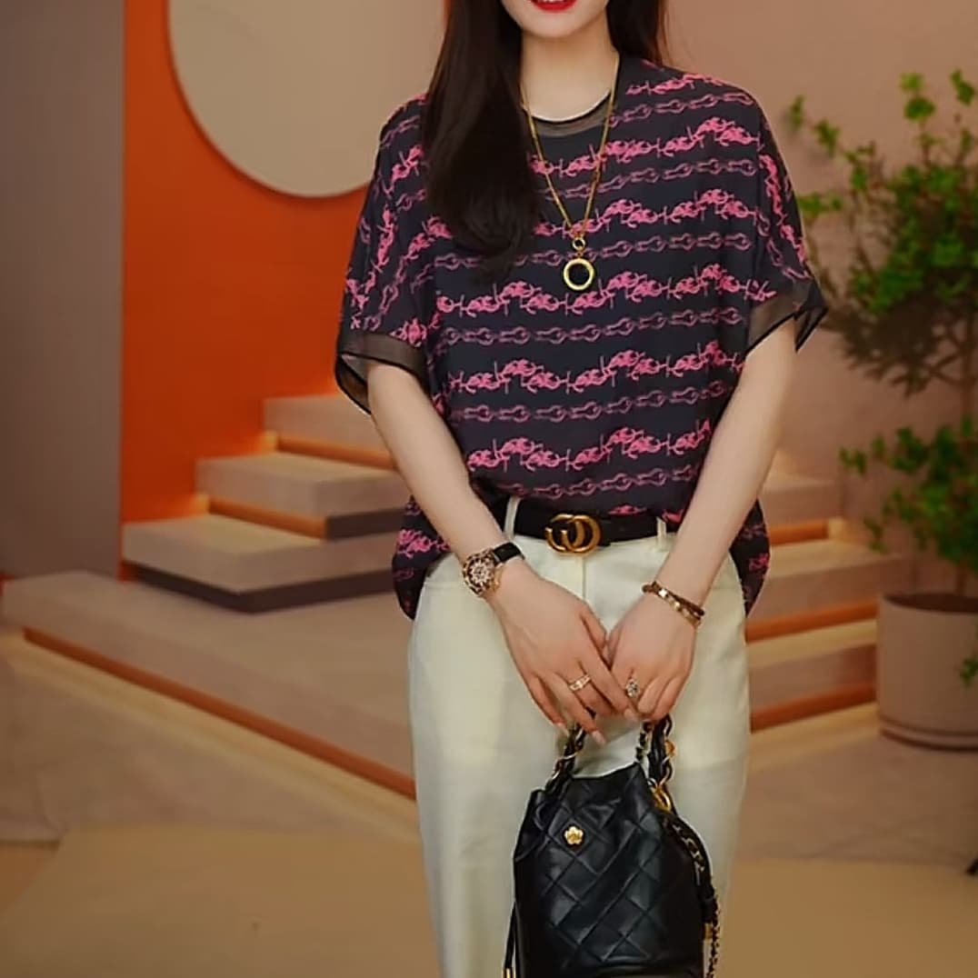 여름 고급 패션 외국 가스 다용도 슬림해 보이는 라운드 넥 기본 셔츠 새로운 루즈핏 캐주얼 반팔 티셔츠 여성 이미지 5