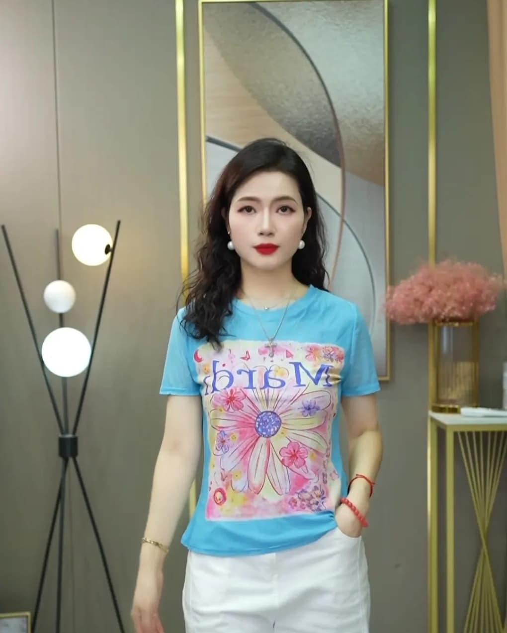 패션 외국 가스 엄마 반팔 티셔츠 여성 2026 새로운 여름 작은 셔츠 몸매 가꾸기 슬림해 보이는 프린트 망사 맨위 얇은 상세 이미지 3