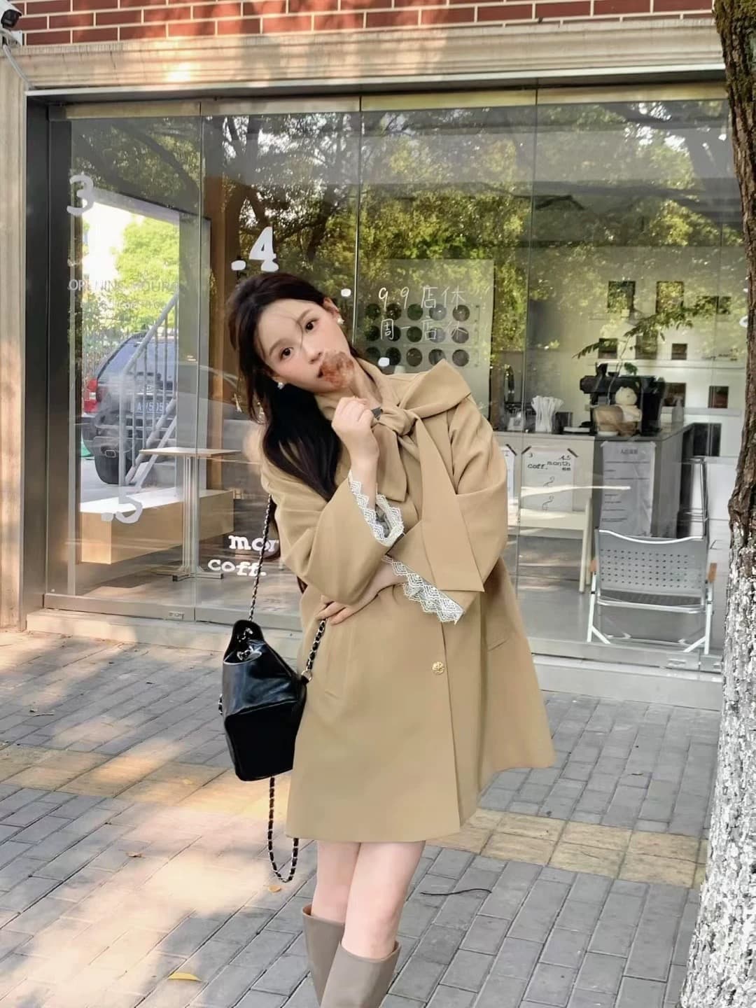 영국식 바람 천 골드 나비 매듭 스탠드 칼라 재킷 재킷 여성 의류 가을 새로운 작은 키 중간 길이 카키 색 코트 상세 이미지 2