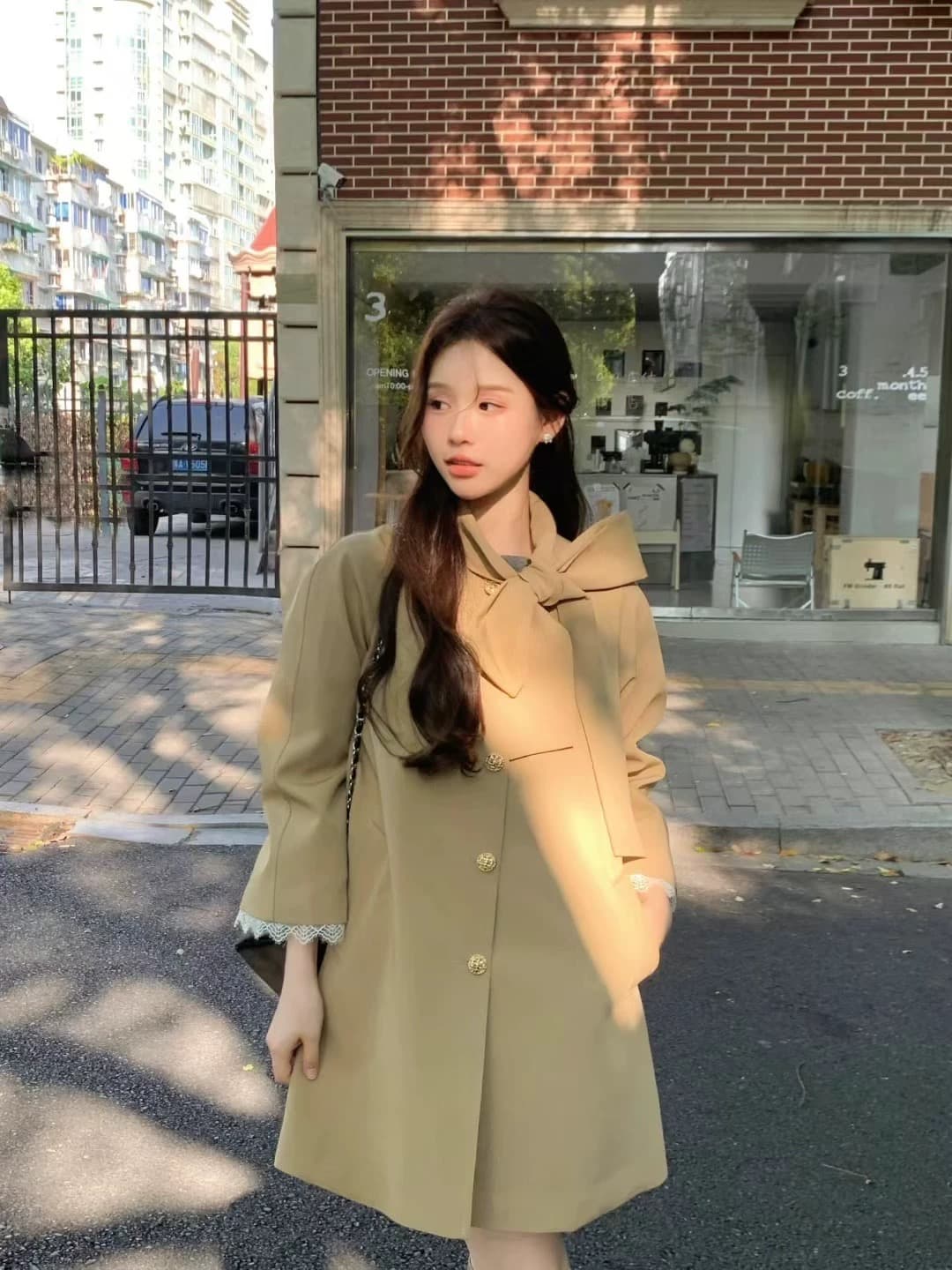 영국식 바람 천 골드 나비 매듭 스탠드 칼라 재킷 재킷 여성 의류 가을 새로운 작은 키 중간 길이 카키 색 코트 상세 이미지 7