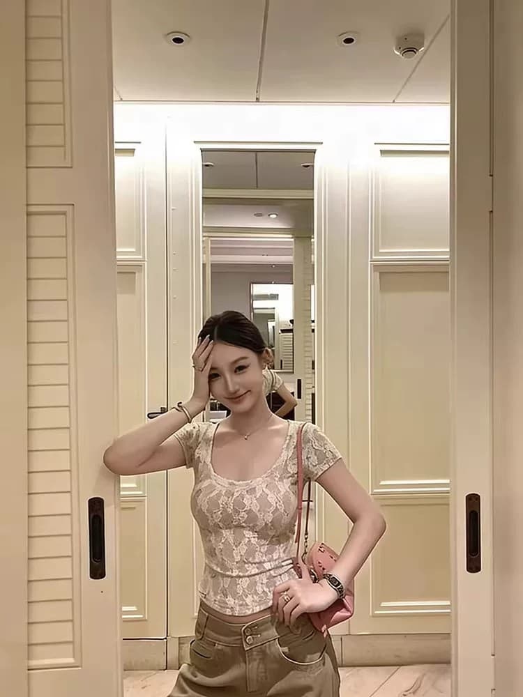레이스 안감 화이트 레이스 꽃무늬 u 칼라 반팔 티셔츠 여성 여름 디자인 센스 순수한 욕망 핫걸 몸매 가꾸기 맨위 상세 이미지 2