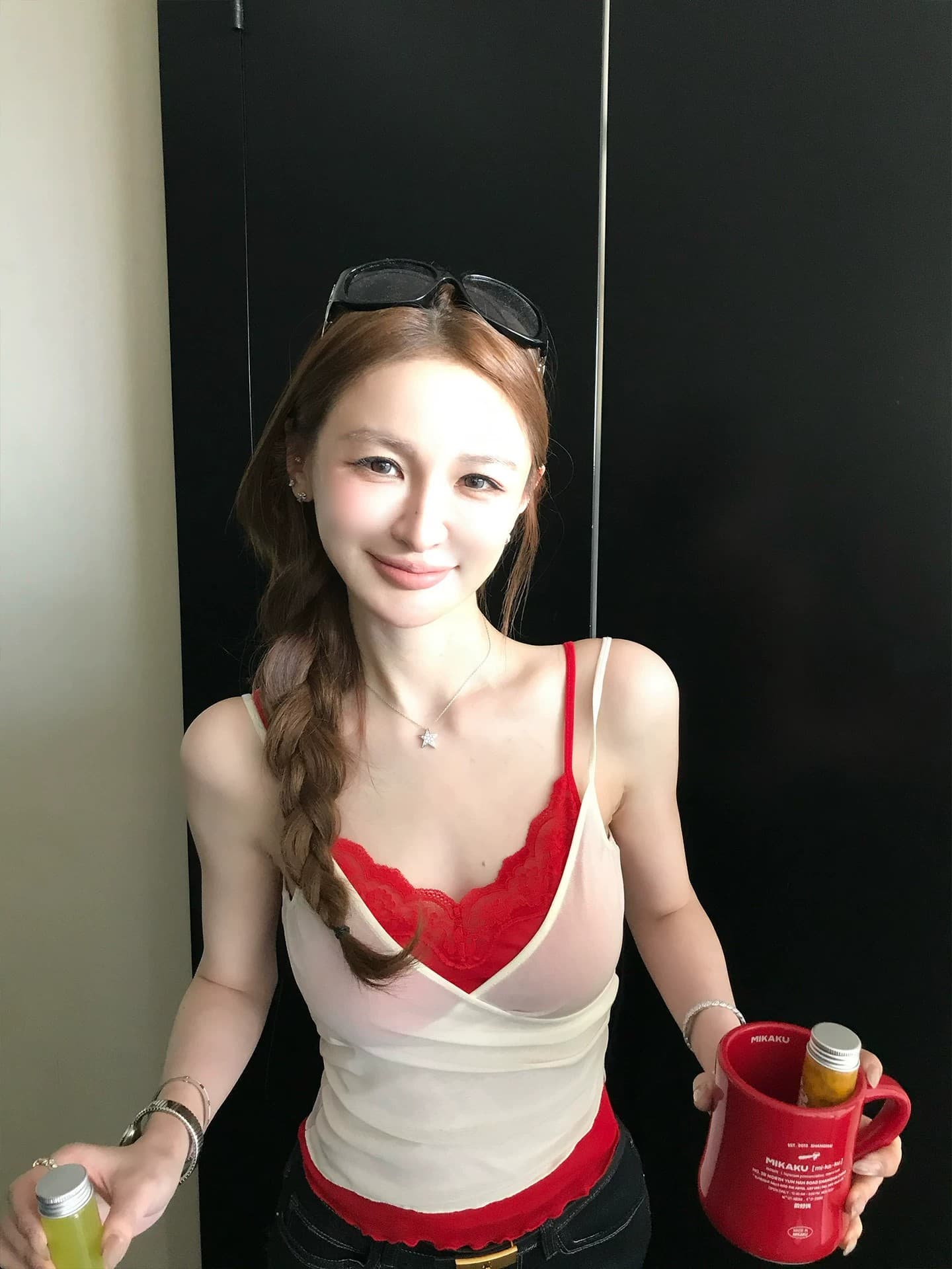 핫걸 순수한 욕망 레이스 조각 캐미솔 여름 스택 착용 센스 페이크 레이어드 몸매 가꾸기 아름다운 조끼 맨위 트렌디 이미지 4