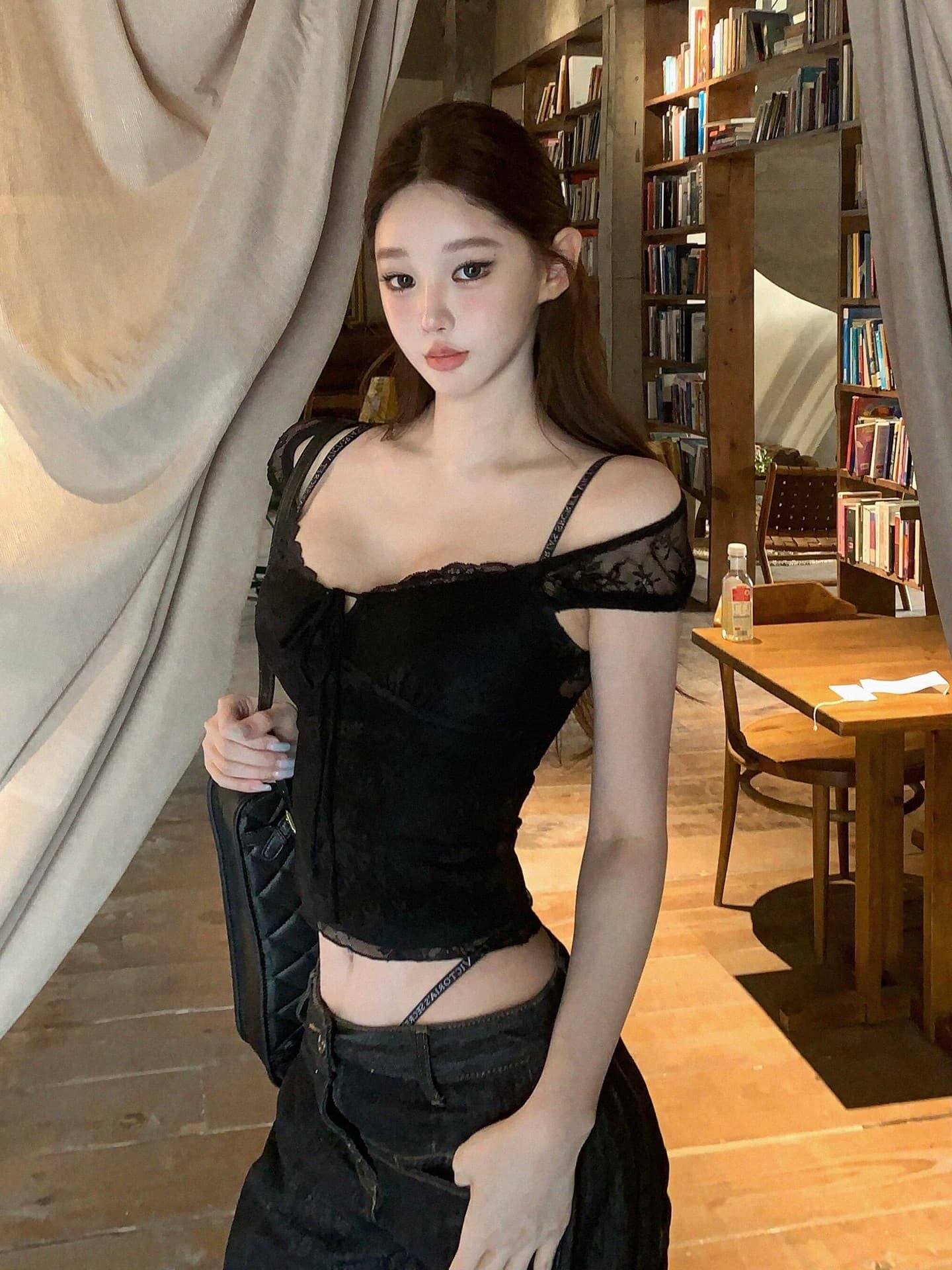 한 부서 레트로 나비 매듭 검정색 반팔 티셔츠 여성 여름 몸매 가꾸기 슬림해 보이는 디자인 센스 다용도 캐주얼 맨위 트렌디 상세 이미지 1