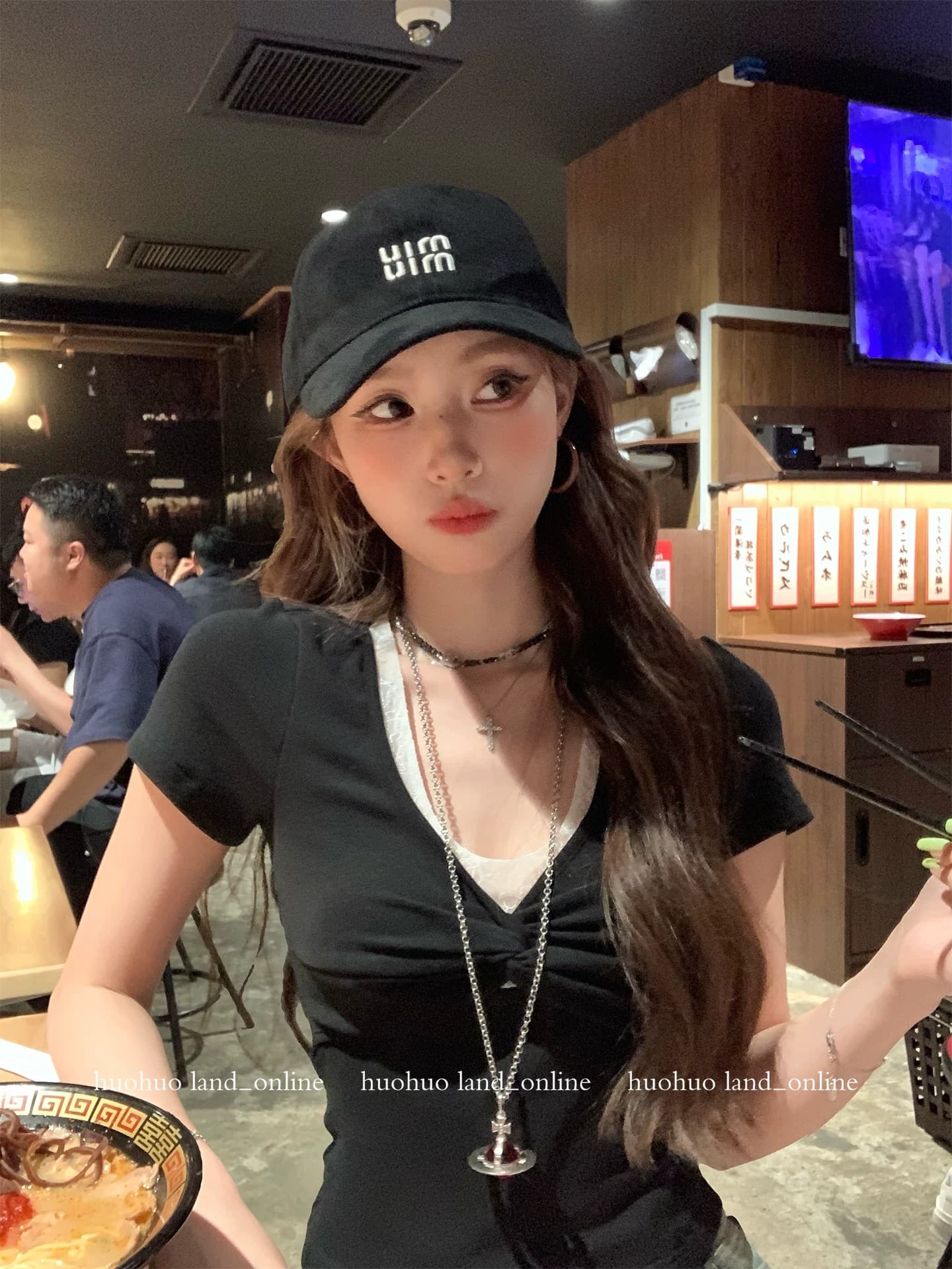 반팔 티셔츠 여성 레이스 조각 V넥 비틀림 디자인 슬림해 보이는 핫걸 바람 쇼트 스타일 맨위 트렌디 이미지 4