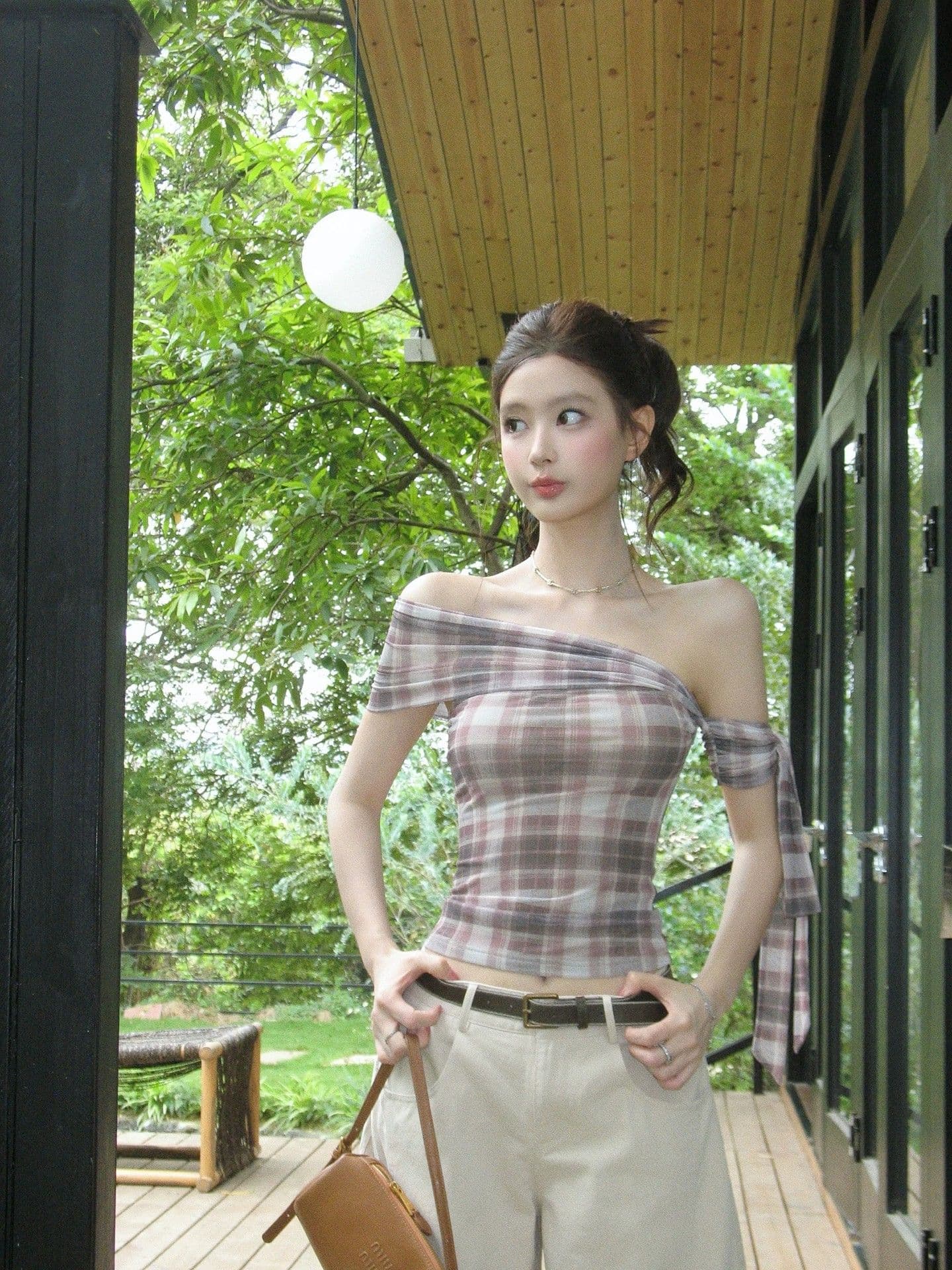오프숄더 섹시함 가을 어깨 소매 티셔츠 여성 여름 레이스업 펌프 Pleat 몸매 가꾸기 고유 한 아름다운 품격 오프숄더 쇼트 스타일 맨위 상세 이미지 4