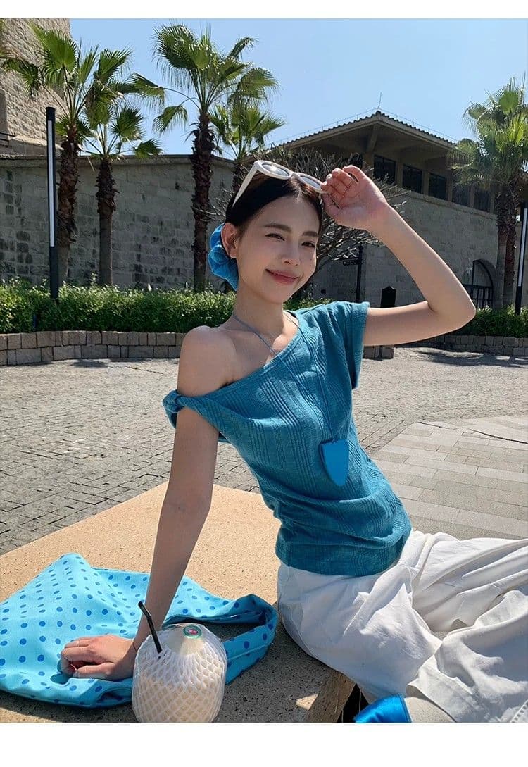 원본 원단 것 레이크 블루 색상 비스듬한 어깨 반팔 티셔츠 여성 2026 여름 한 부서 디자인 센스 루즈핏 오프숄더 상세 이미지 13
