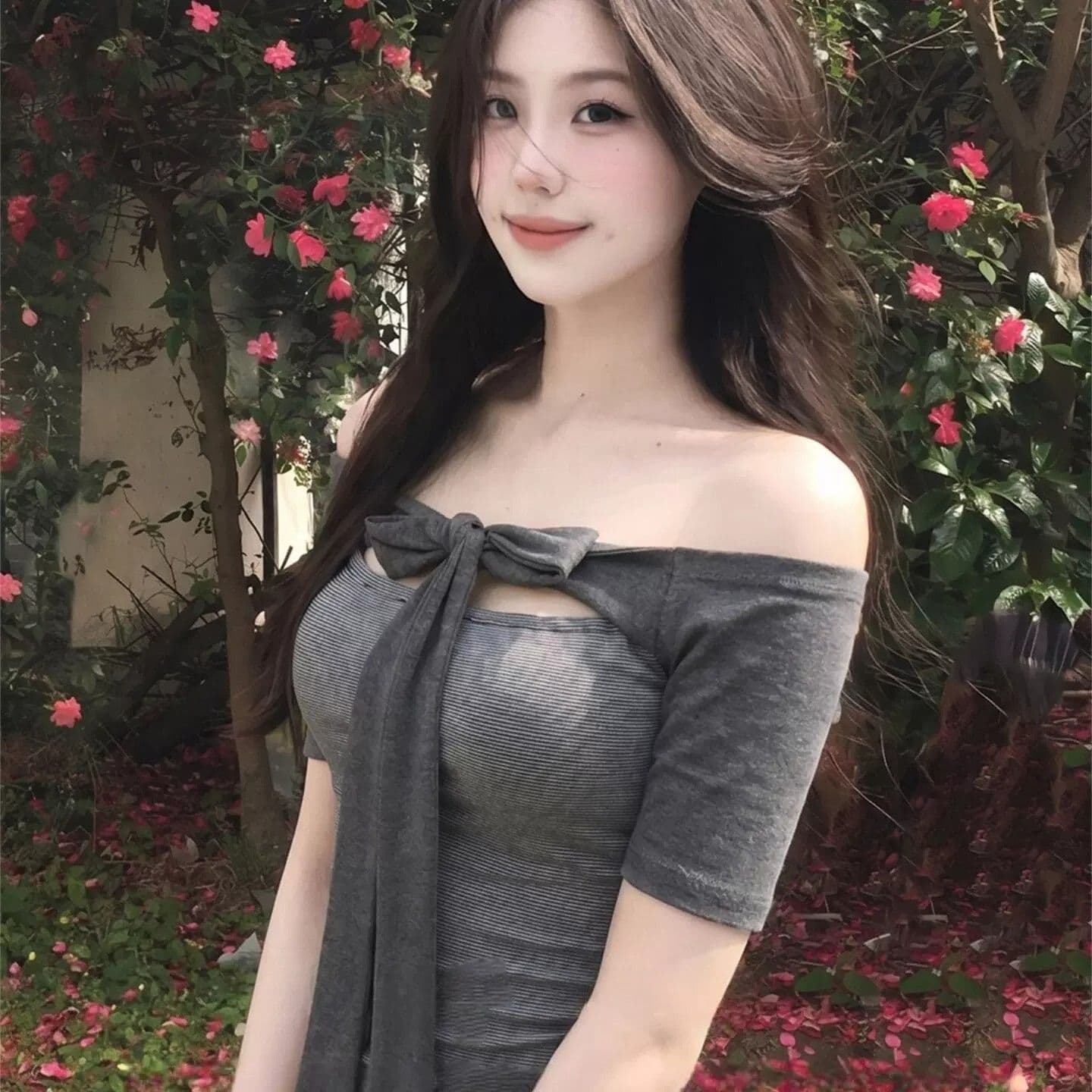사람들 면 면 컬러 짜임 기사 회색 오프숄더 중간 소매 티셔츠 여성 여름 스트랩 몸매 가꾸기 디자인 센스 오프숄더 맨위 이미지 4