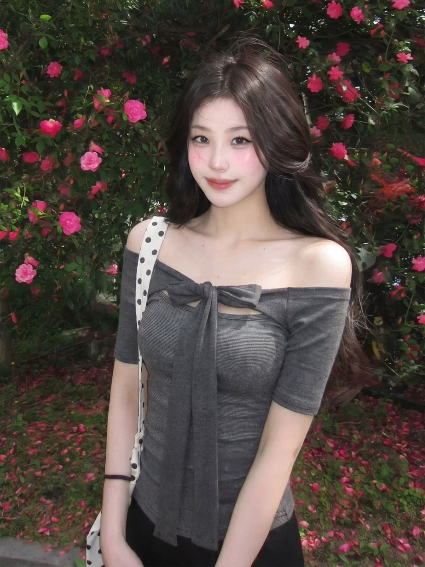 사람들 면 면 컬러 짜임 기사 회색 오프숄더 중간 소매 티셔츠 여성 여름 스트랩 몸매 가꾸기 디자인 센스 오프숄더 맨위 상세 이미지 5